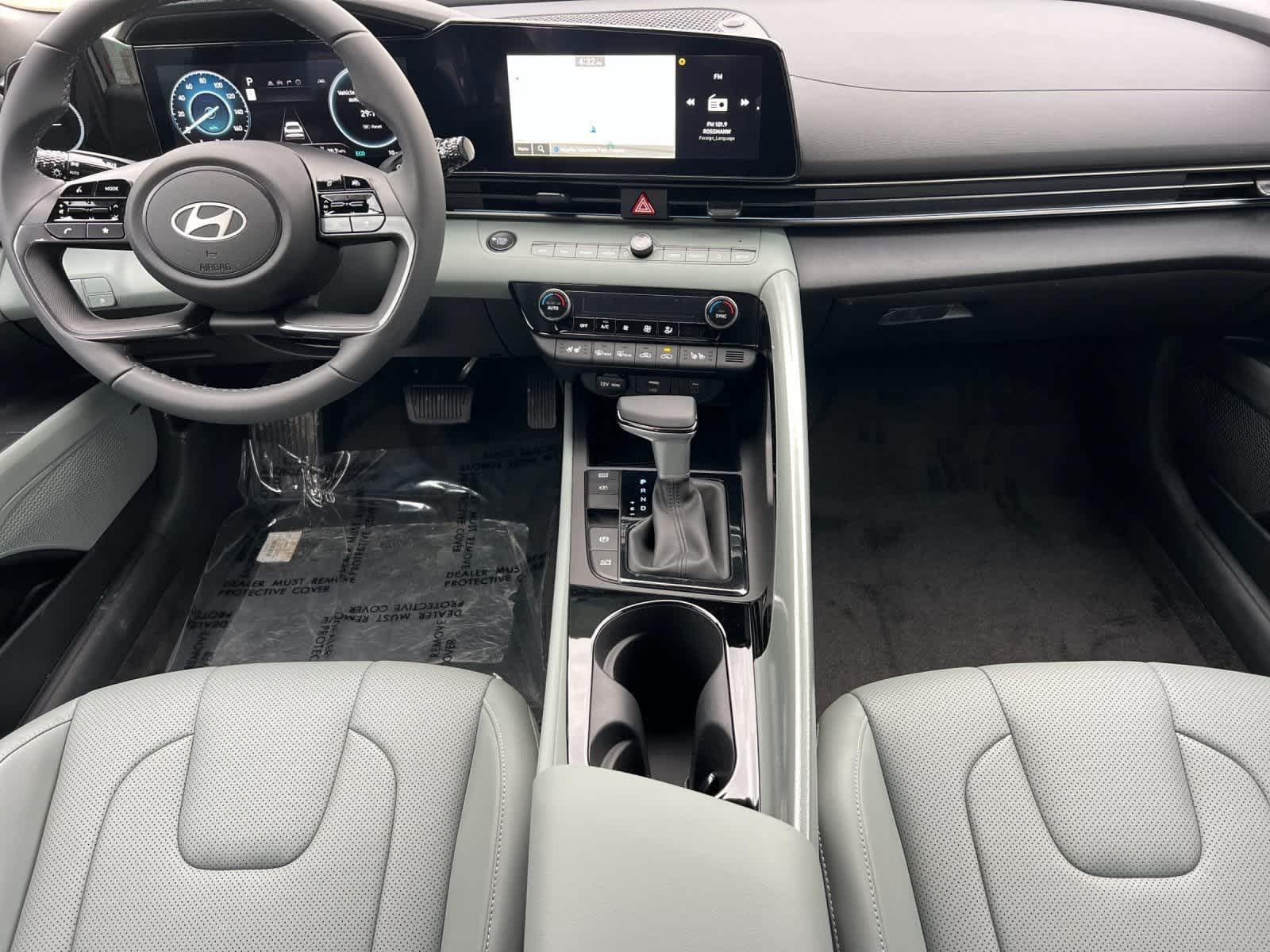Thumbnail: 2025 Hyundai Elantra - 4