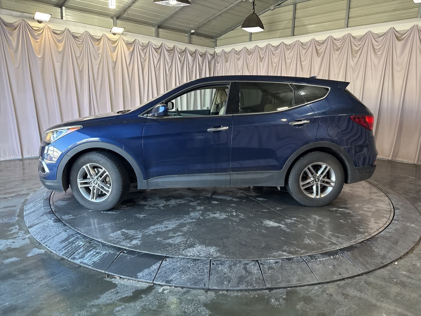 Thumbnail: 2017 Hyundai Santa Fe - 8