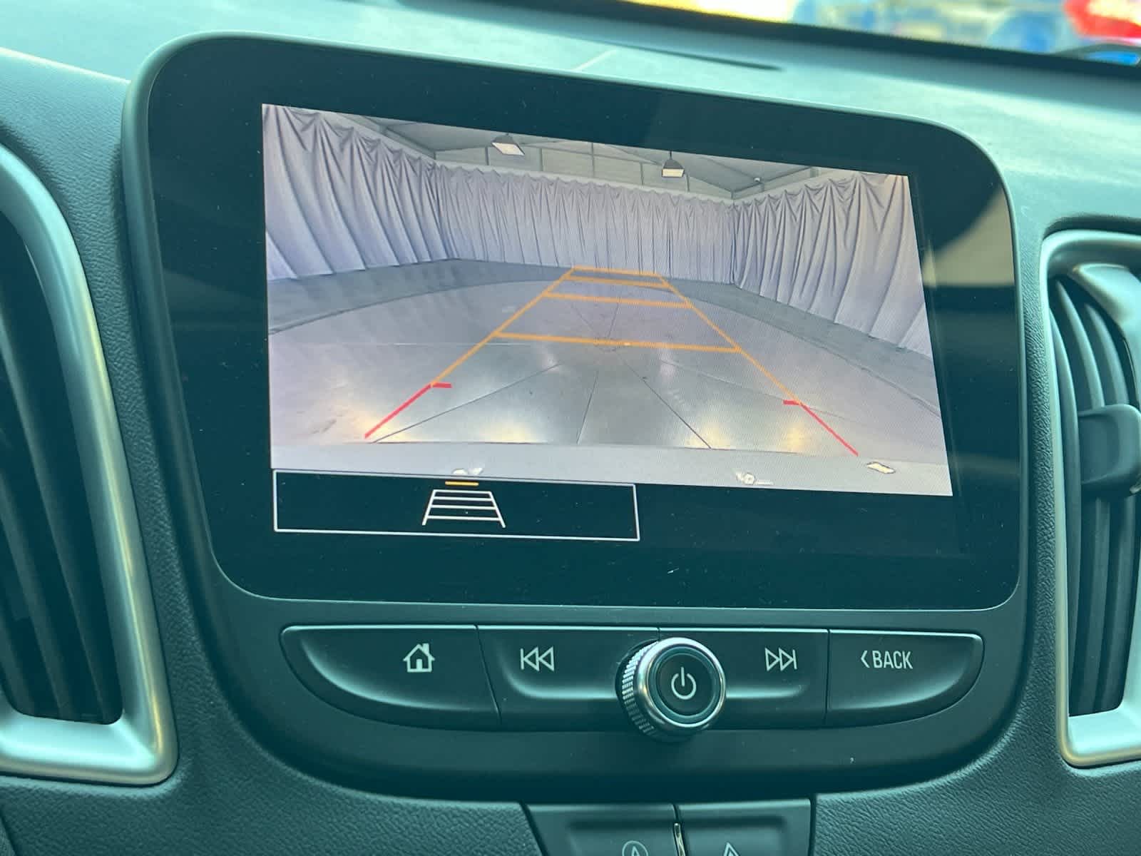 Thumbnail: 2023 Chevrolet Malibu - 18