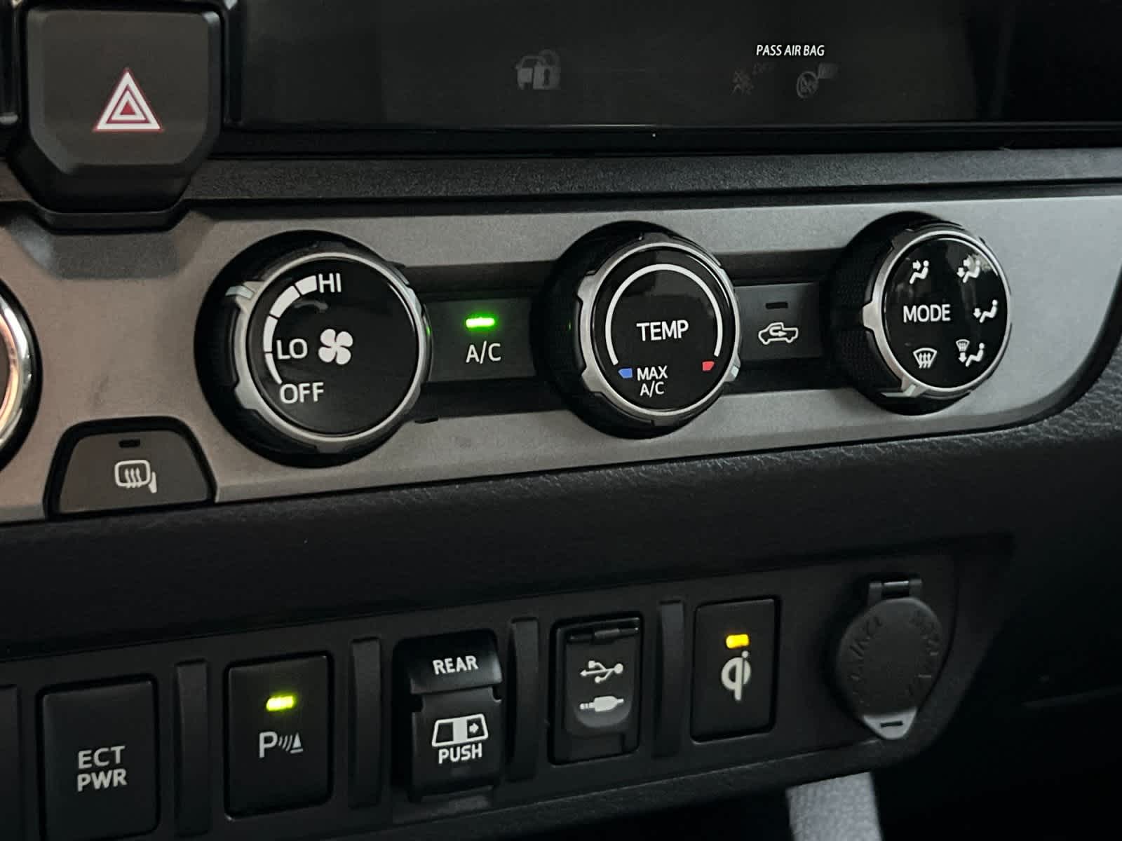 Thumbnail: 2018 Toyota Tacoma - 20