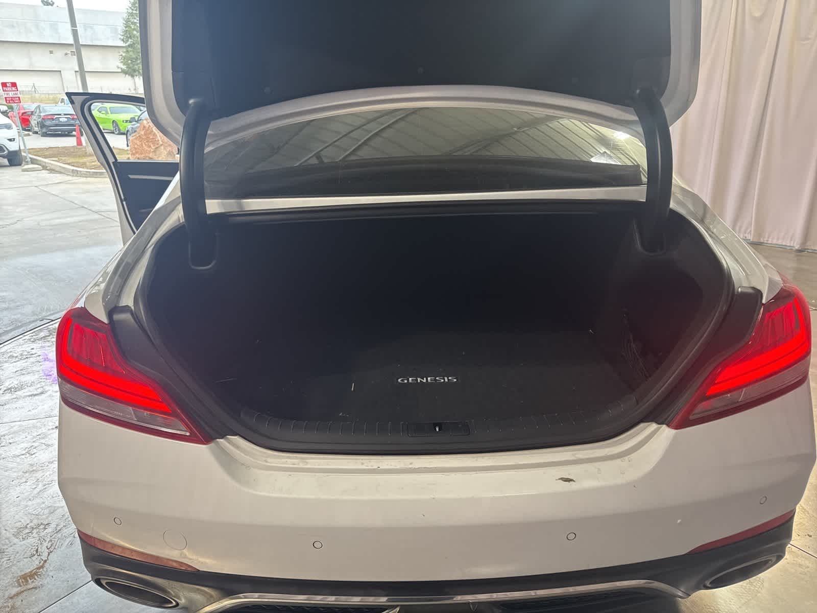 Thumbnail: 2019 Genesis G70 - 16