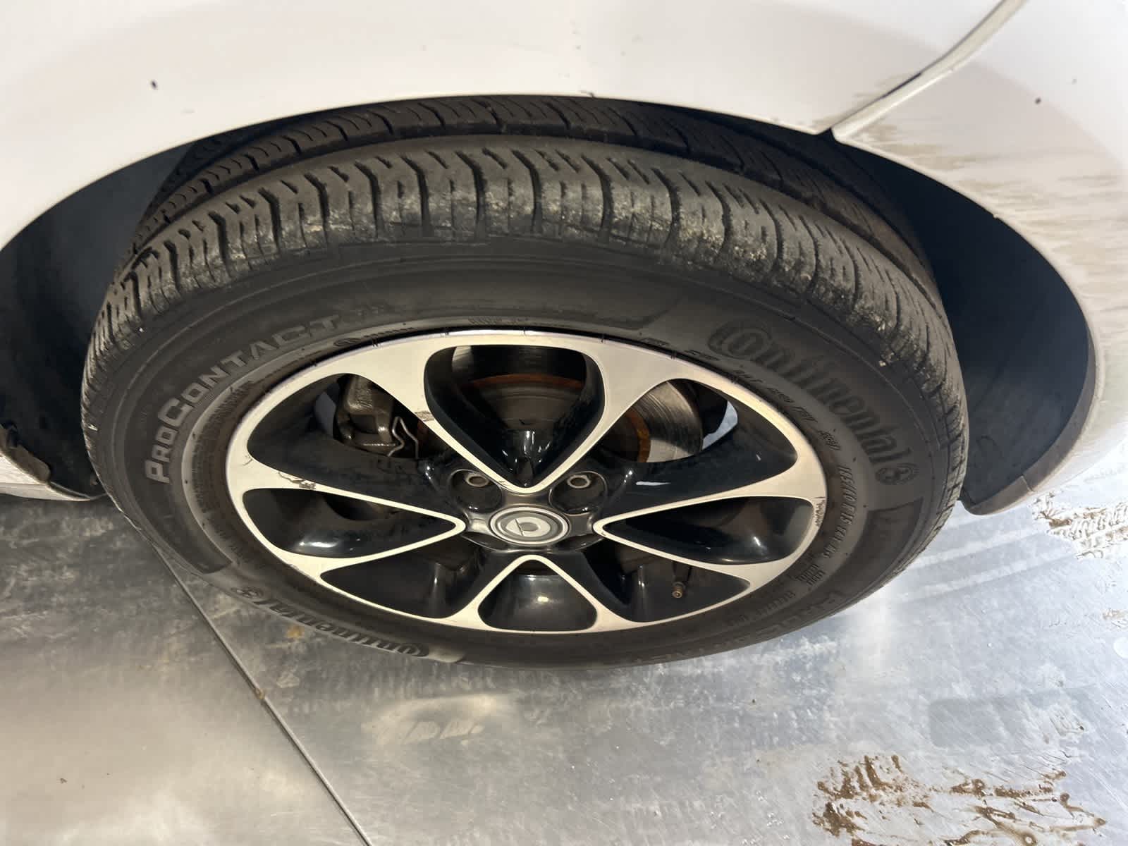 Thumbnail: 2016 smart fortwo - 5