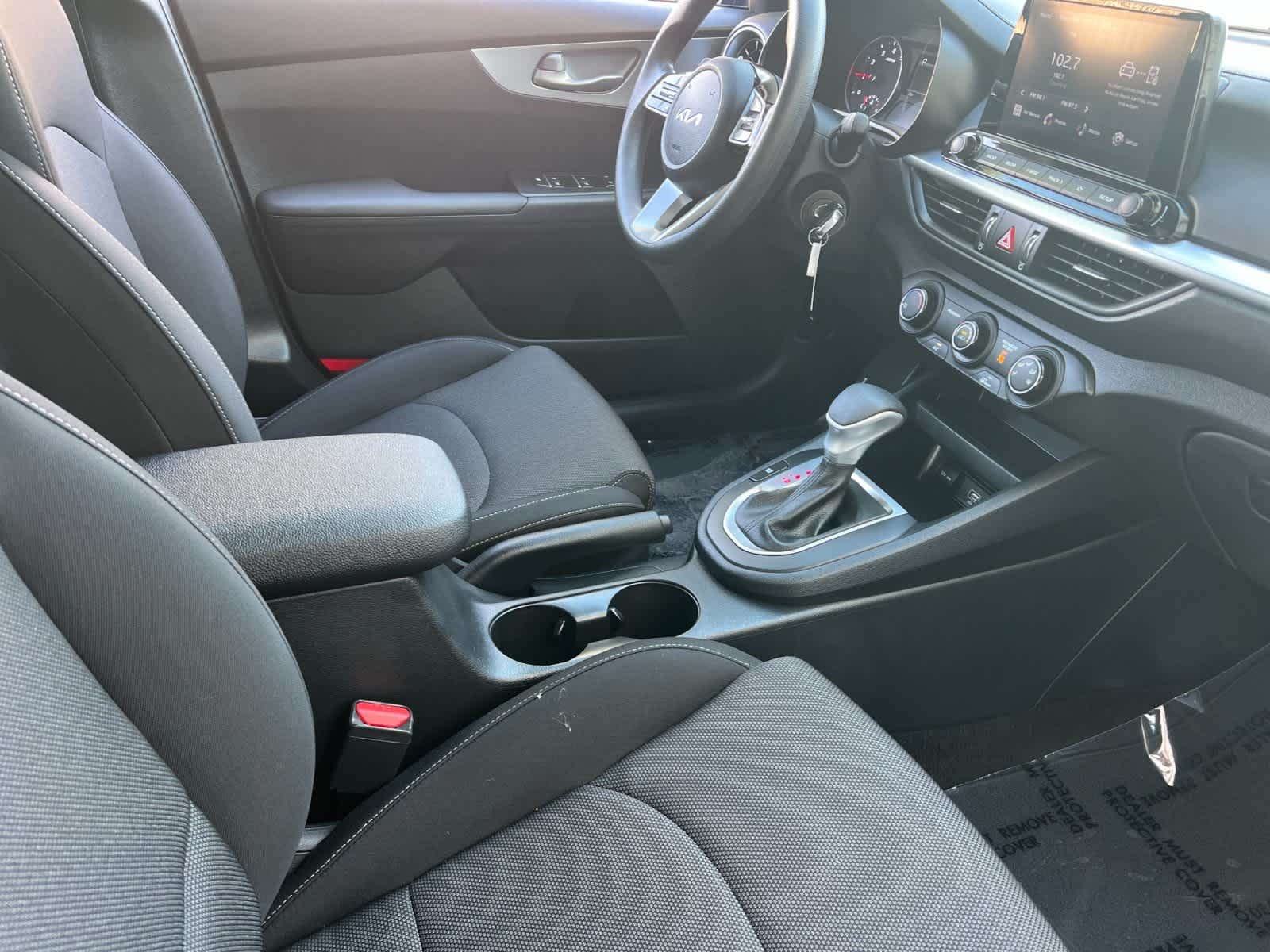 Thumbnail: 2022 Kia Forte - 15