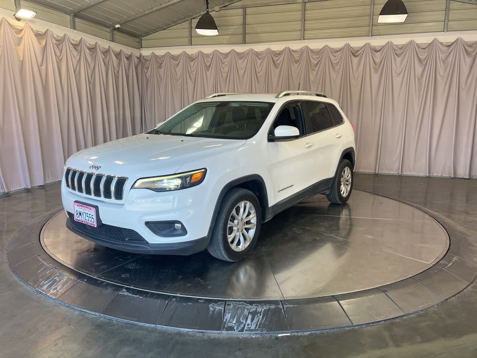 Thumbnail: 2019 Jeep Cherokee - 3