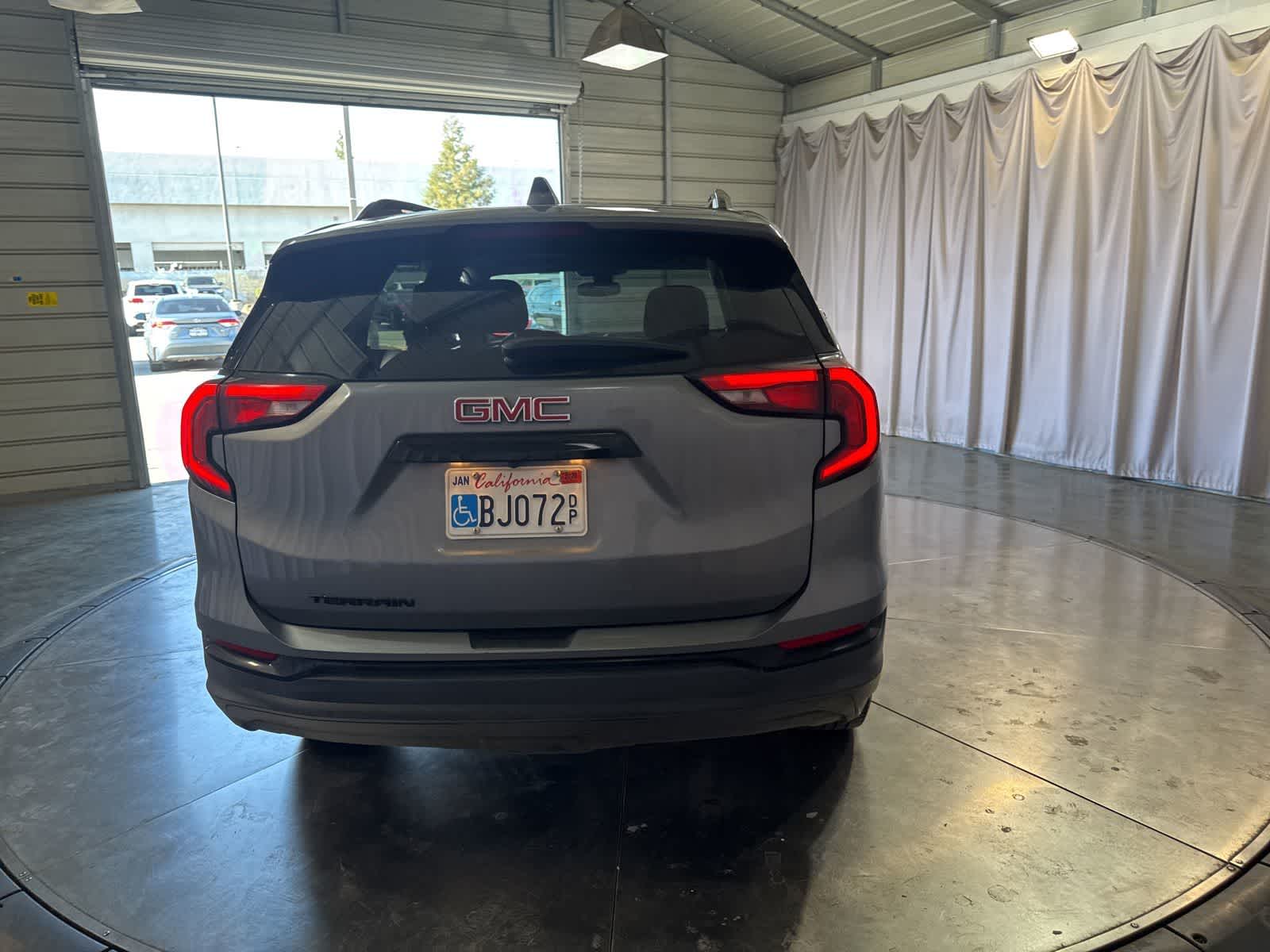 2020 GMC Terrain SLE photo 5