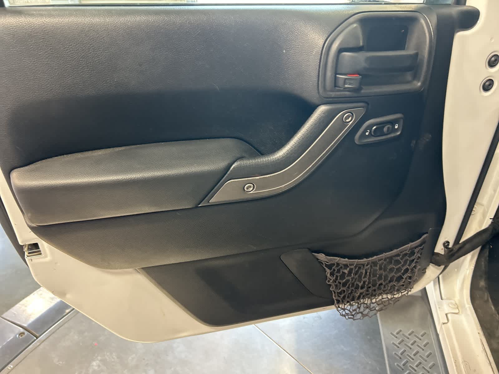 Thumbnail: 2013 Jeep Wrangler - 23