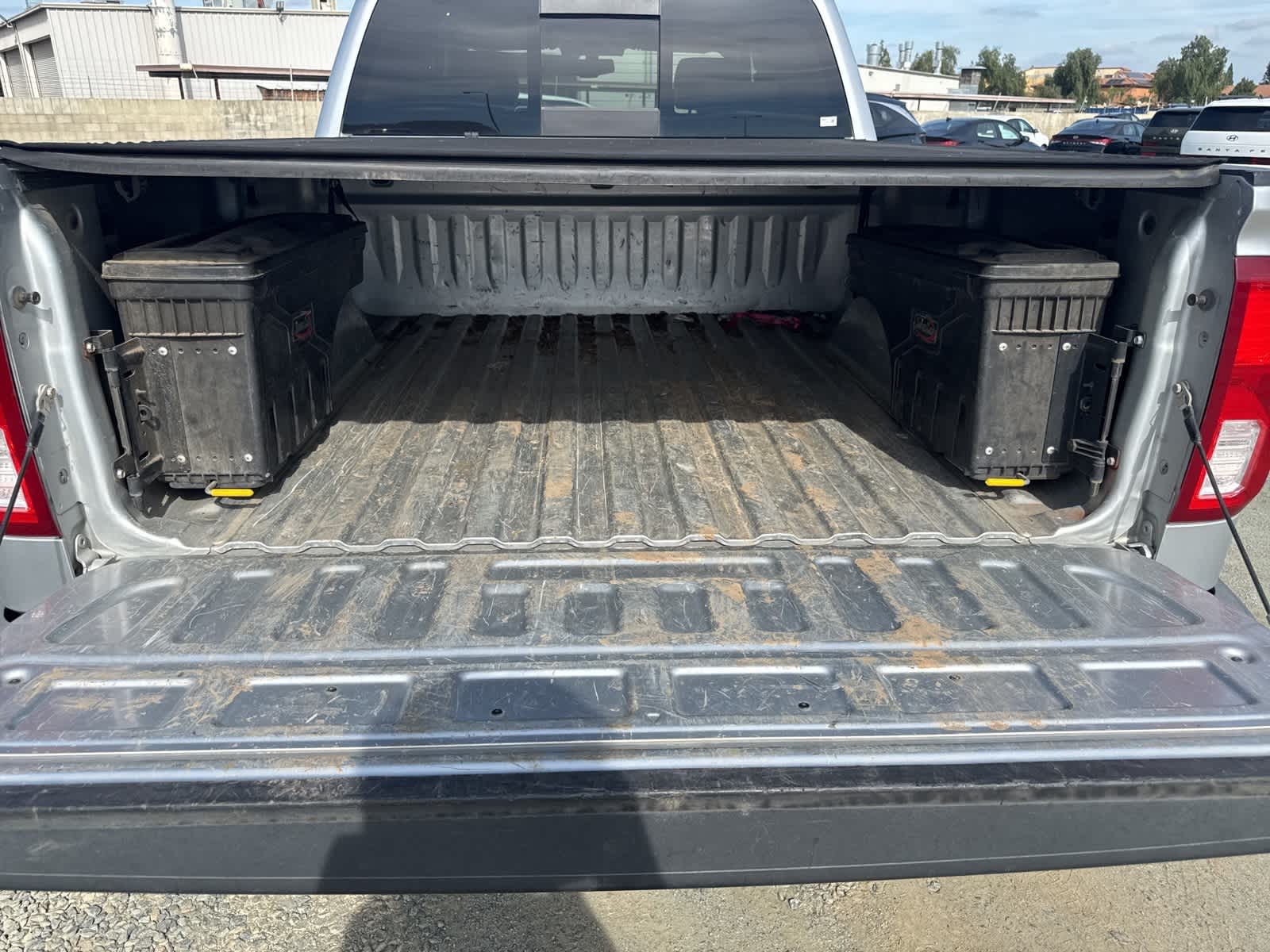 Thumbnail: 2016 Chevrolet Silverado 1500 - 17