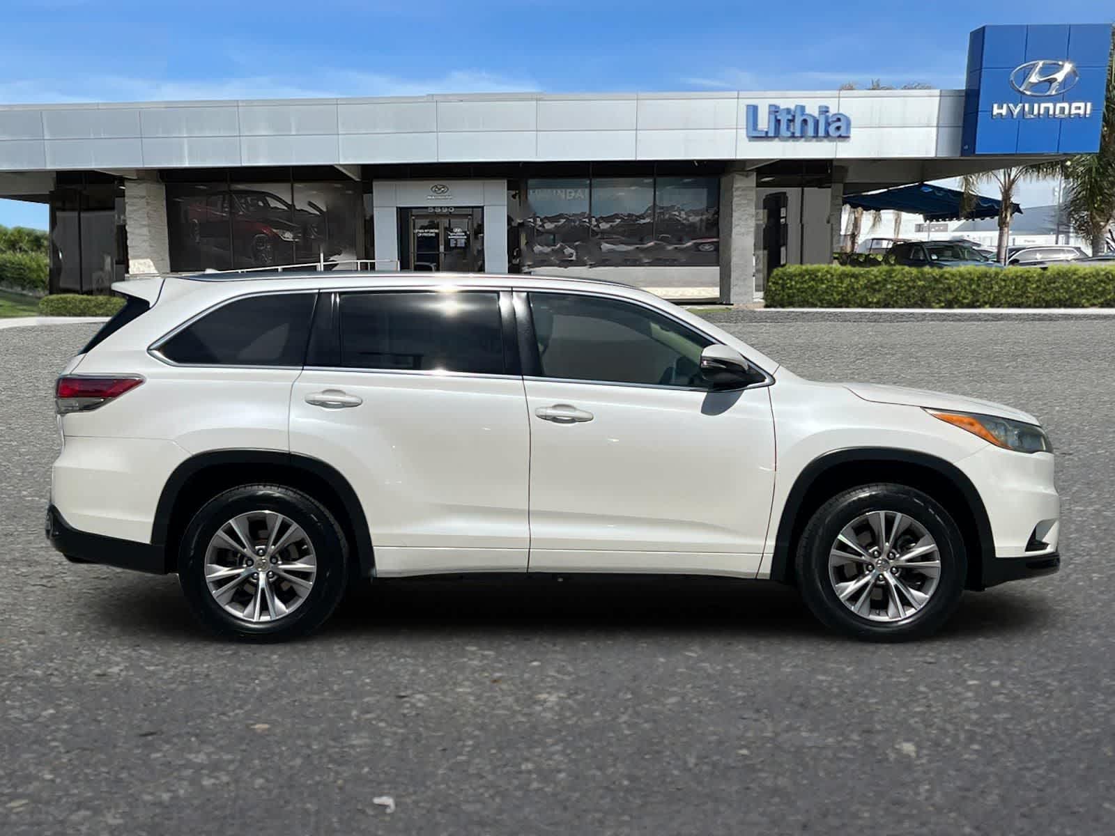 Thumbnail: 2014 Toyota Highlander - 9