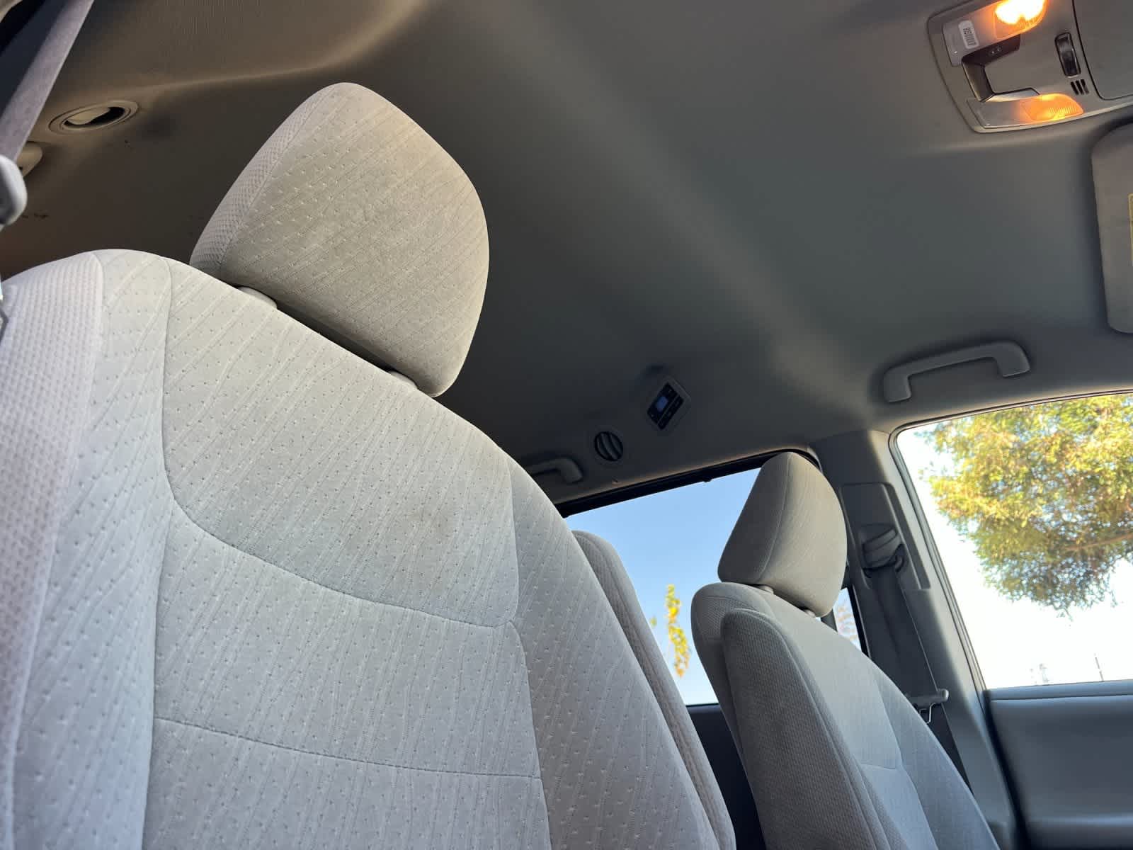 Thumbnail: 2017 Toyota Sienna - 18