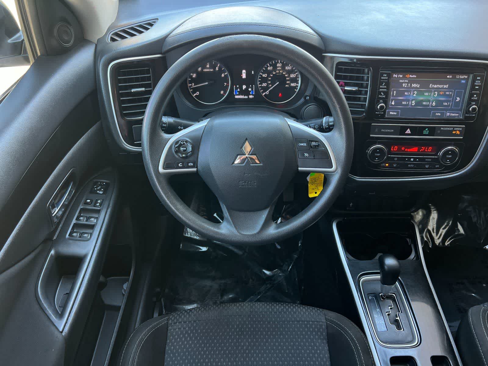 Thumbnail: 2019 Mitsubishi Outlander - 15