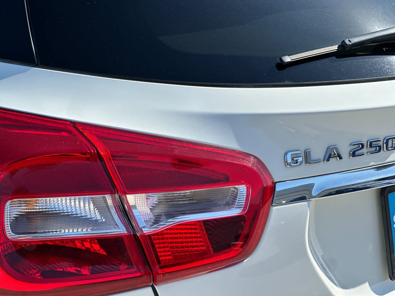 Thumbnail: 2017 Mercedes-Benz GLA - 27