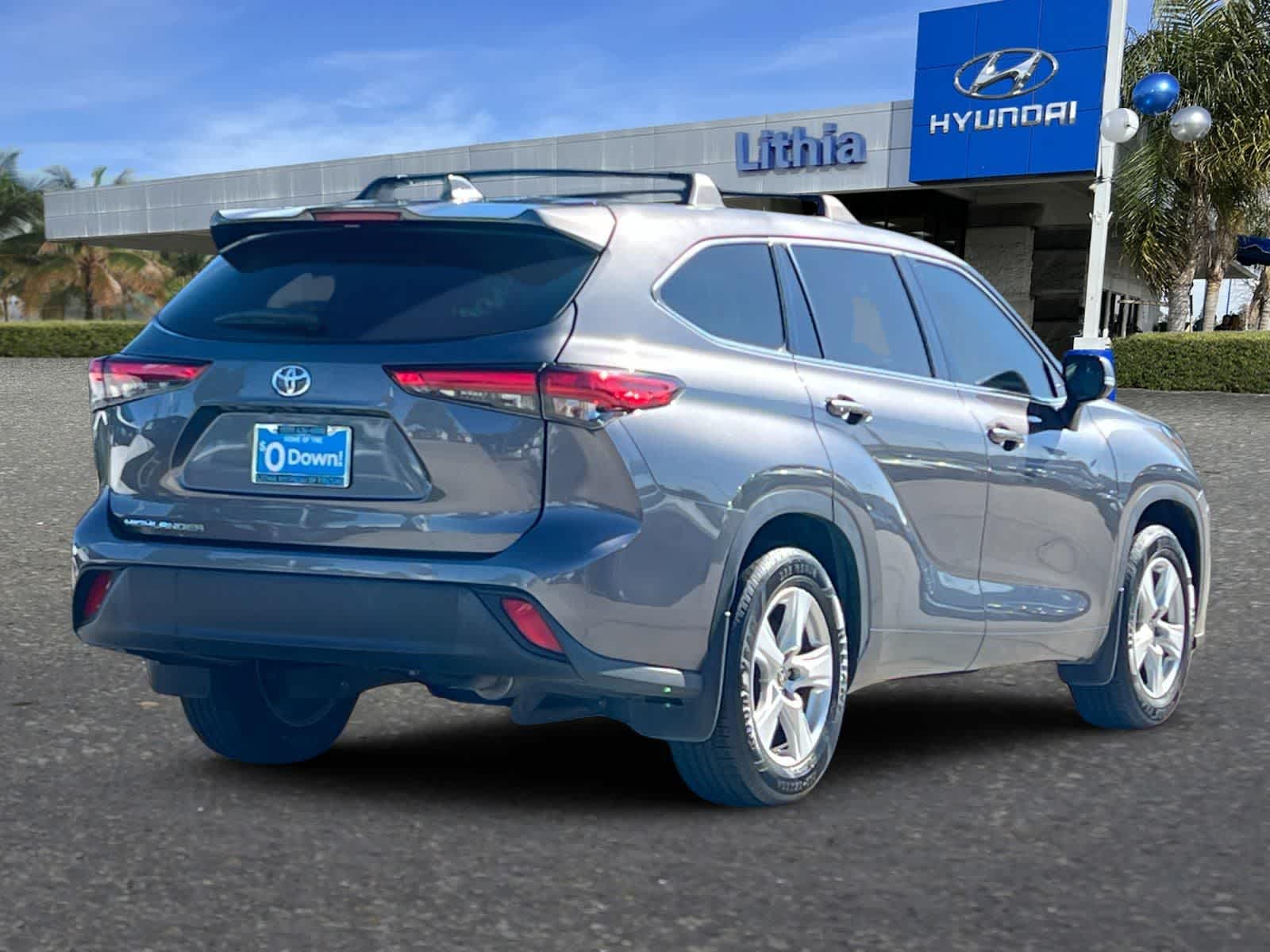 Thumbnail: 2021 Toyota Highlander - 3