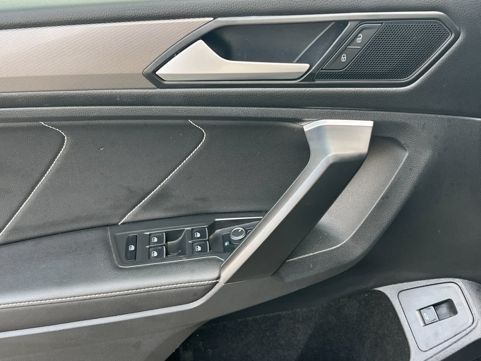 Thumbnail: 2024 Volkswagen Tiguan - 13