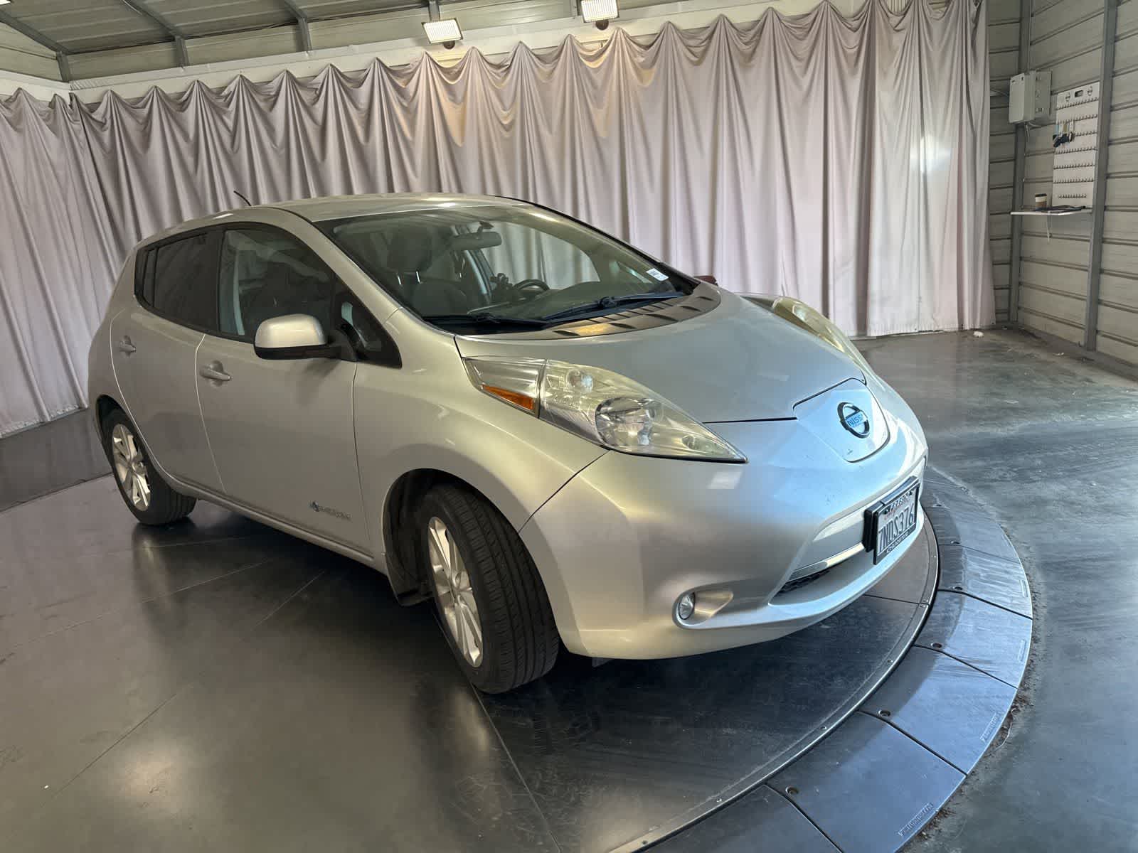 Used 2015 Nissan LEAF S with VIN 1N4AZ0CPXFC329563 for sale in Fresno, CA
