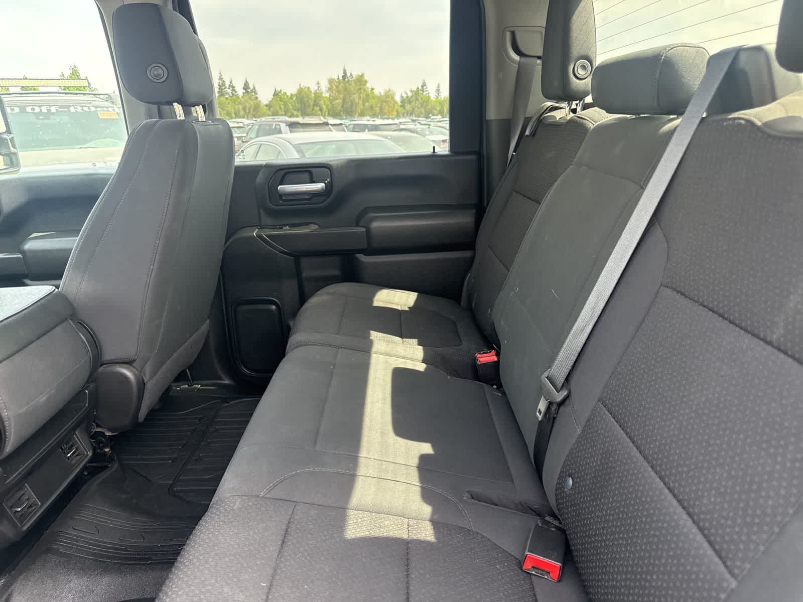 Thumbnail: 2021 GMC Sierra 3500 - 17