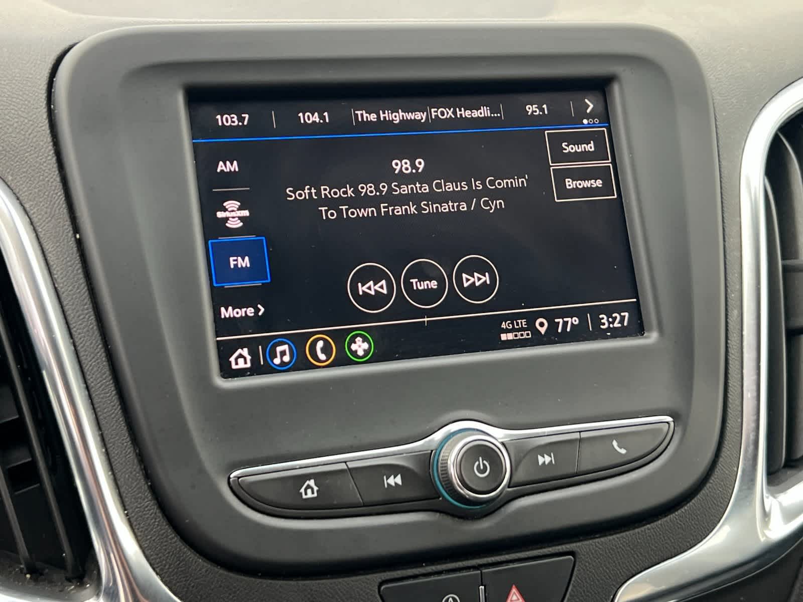 Thumbnail: 2022 Chevrolet Equinox - 18