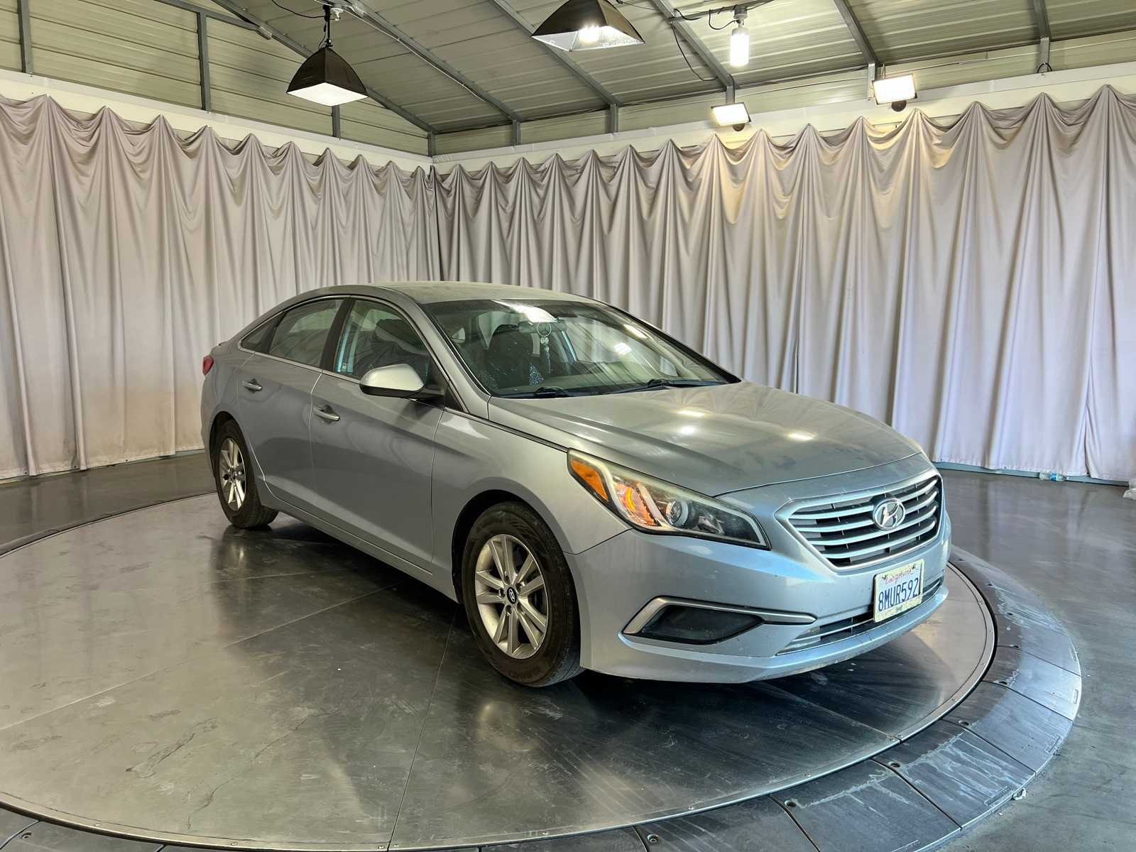 Thumbnail: 2017 Hyundai Sonata - 9