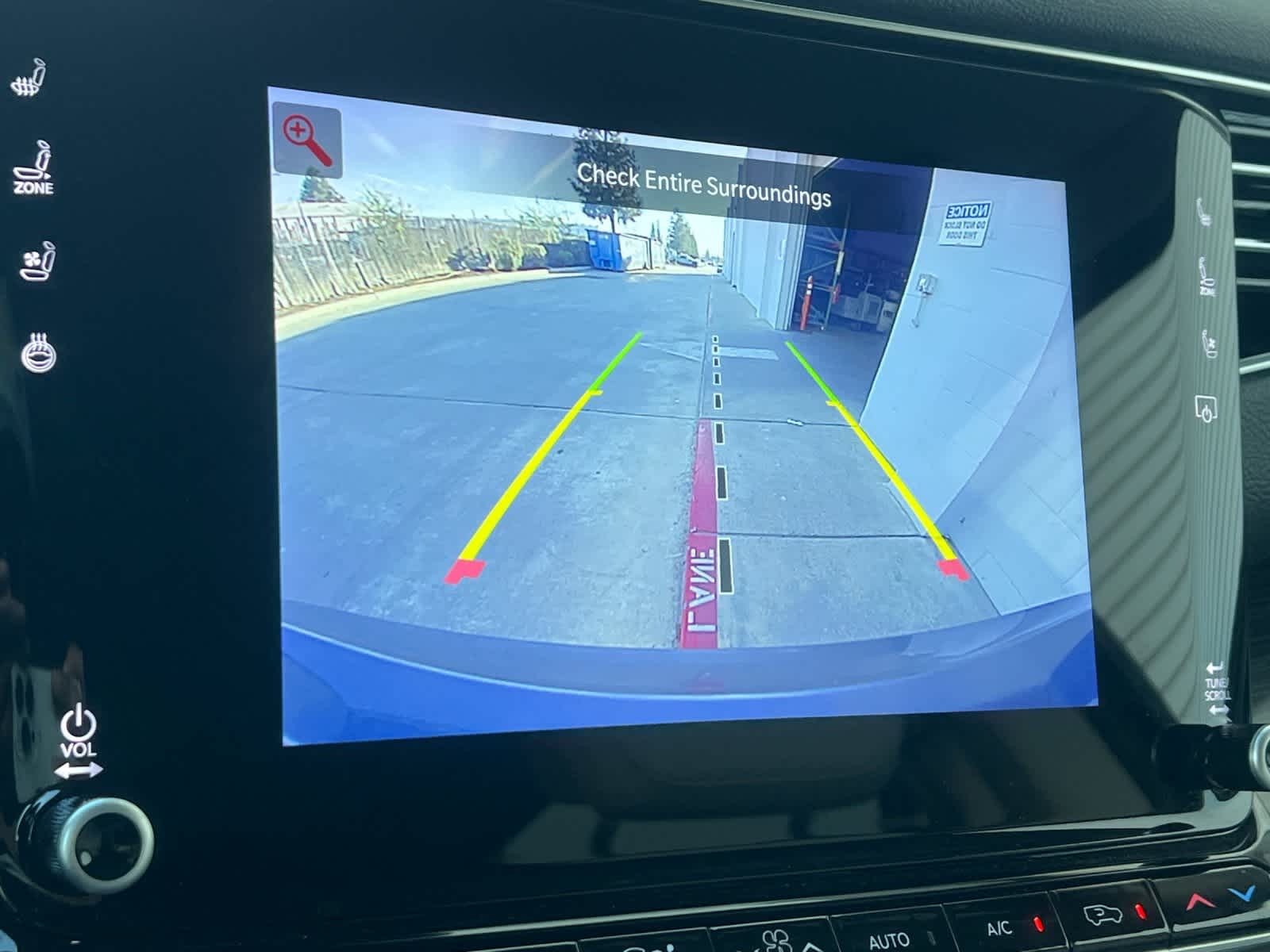 Thumbnail: 2024 Jeep Wagoneer - 22