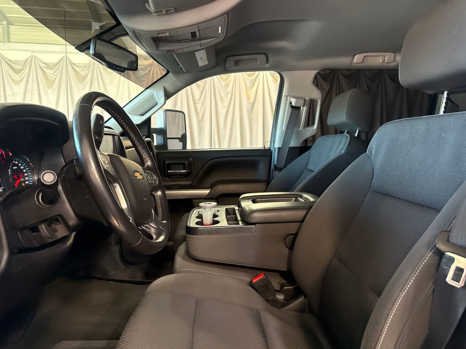 Thumbnail: 2018 Chevrolet Silverado 1500 - 17