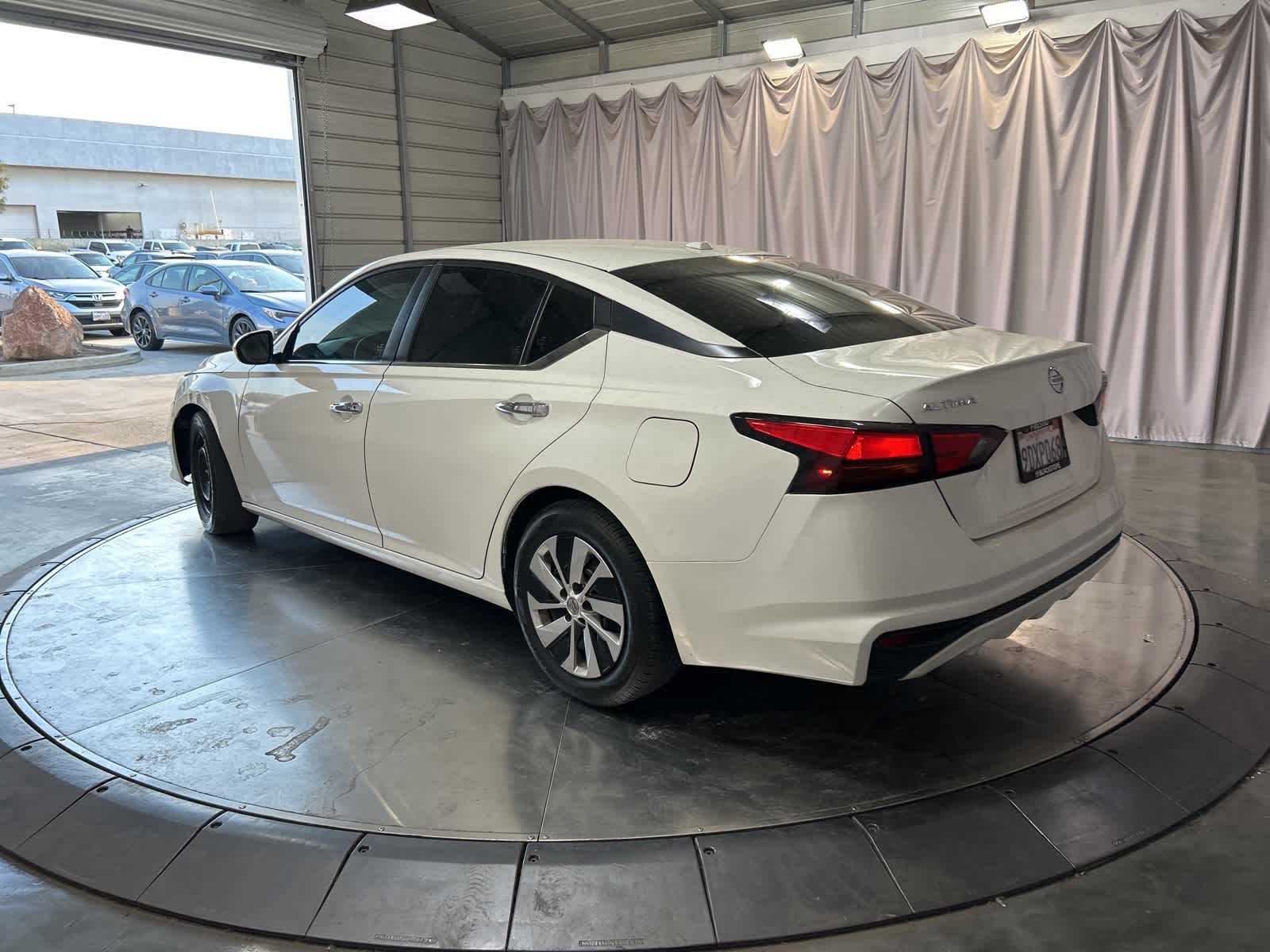 Thumbnail: 2020 Nissan Altima - 13