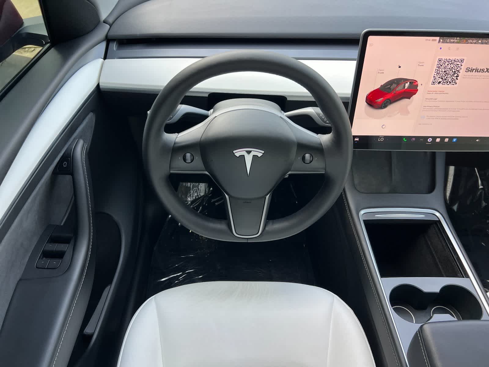 Thumbnail: 2022 Tesla Model Y - 15