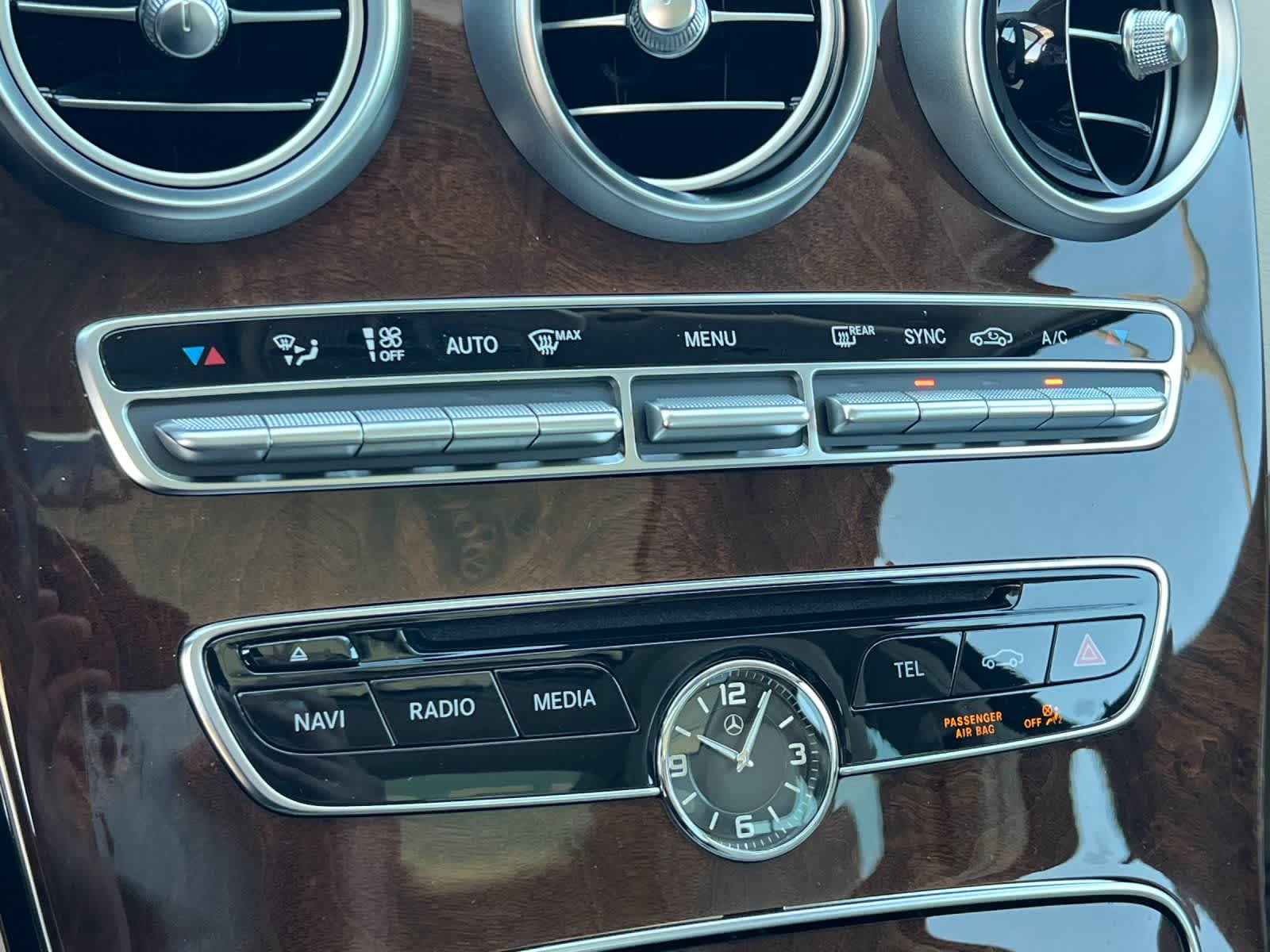 Thumbnail: 2015 Mercedes-Benz C-Class - 21