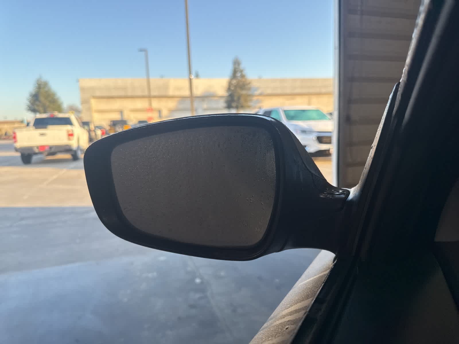 Thumbnail: 2013 Hyundai Elantra - 28