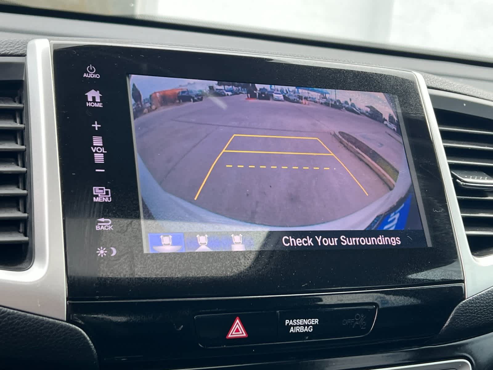 Thumbnail: 2018 Honda Pilot - 23