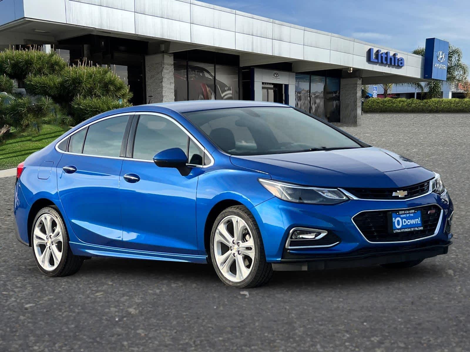 Thumbnail: 2017 Chevrolet Cruze - 9