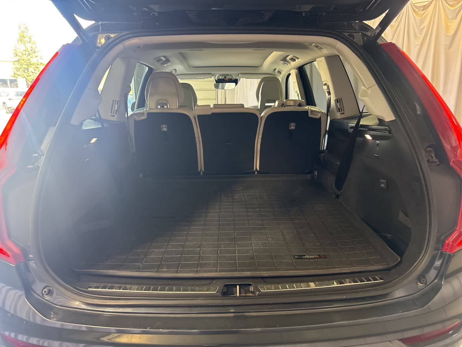 Thumbnail: 2016 Volvo XC90 - 16