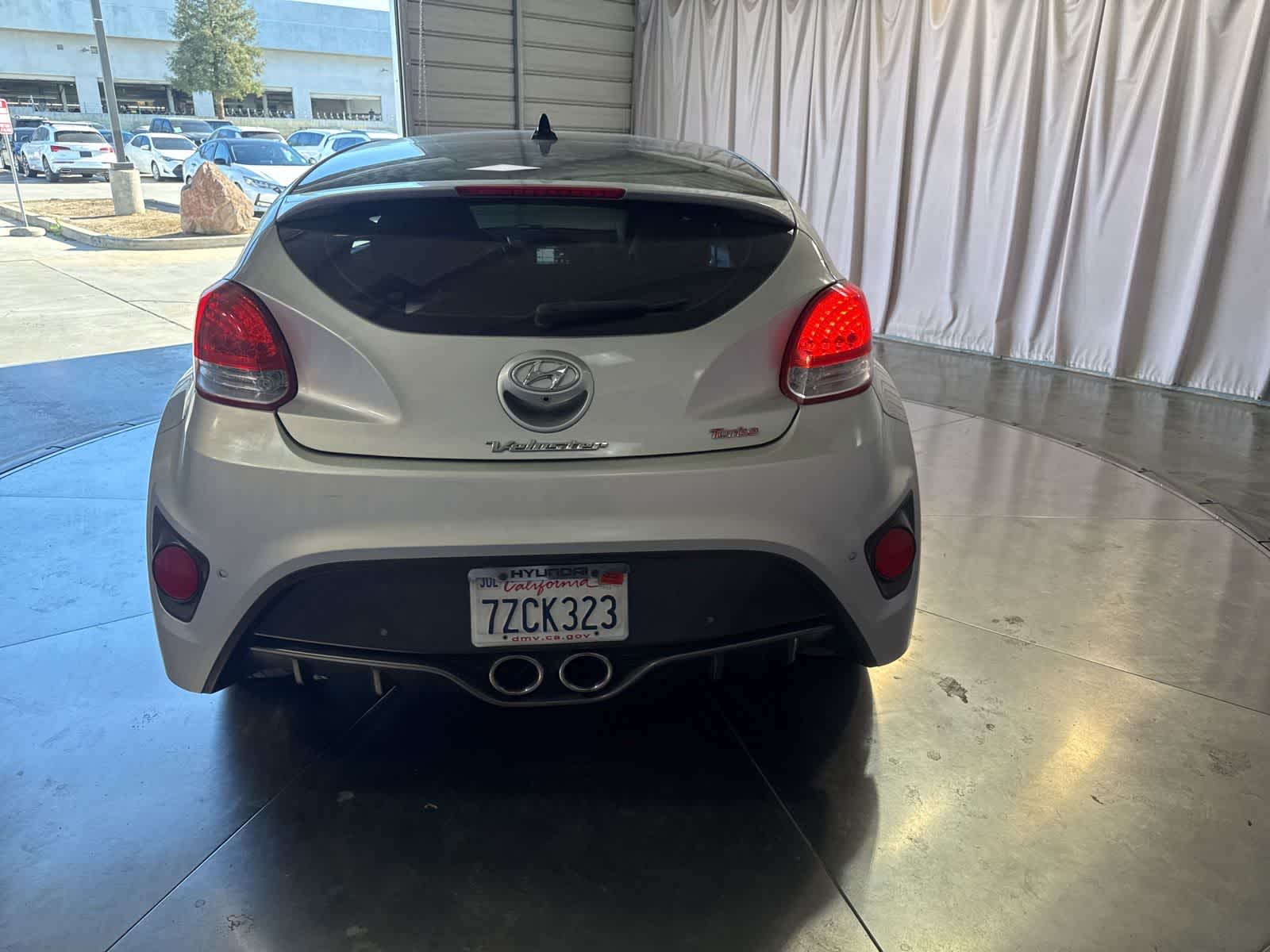 Thumbnail: 2016 Hyundai Veloster - 6