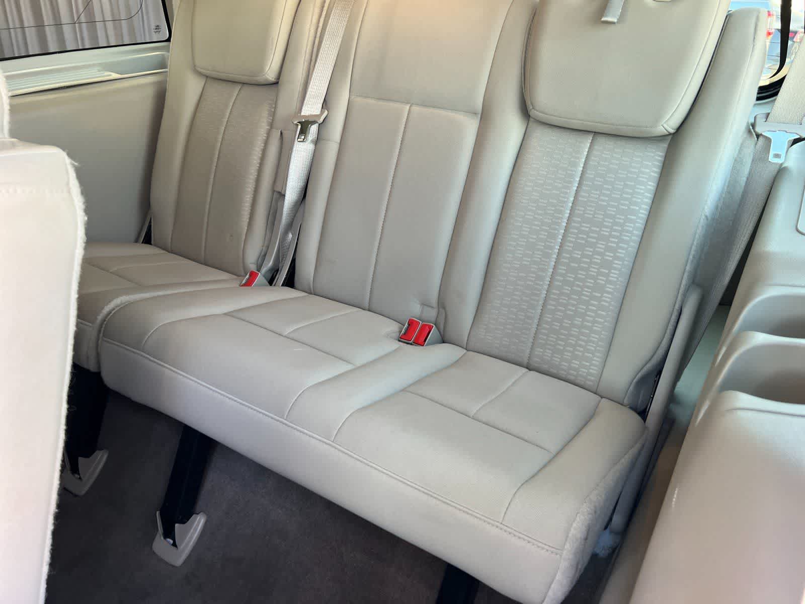 Thumbnail: 2011 Ford Expedition - 16