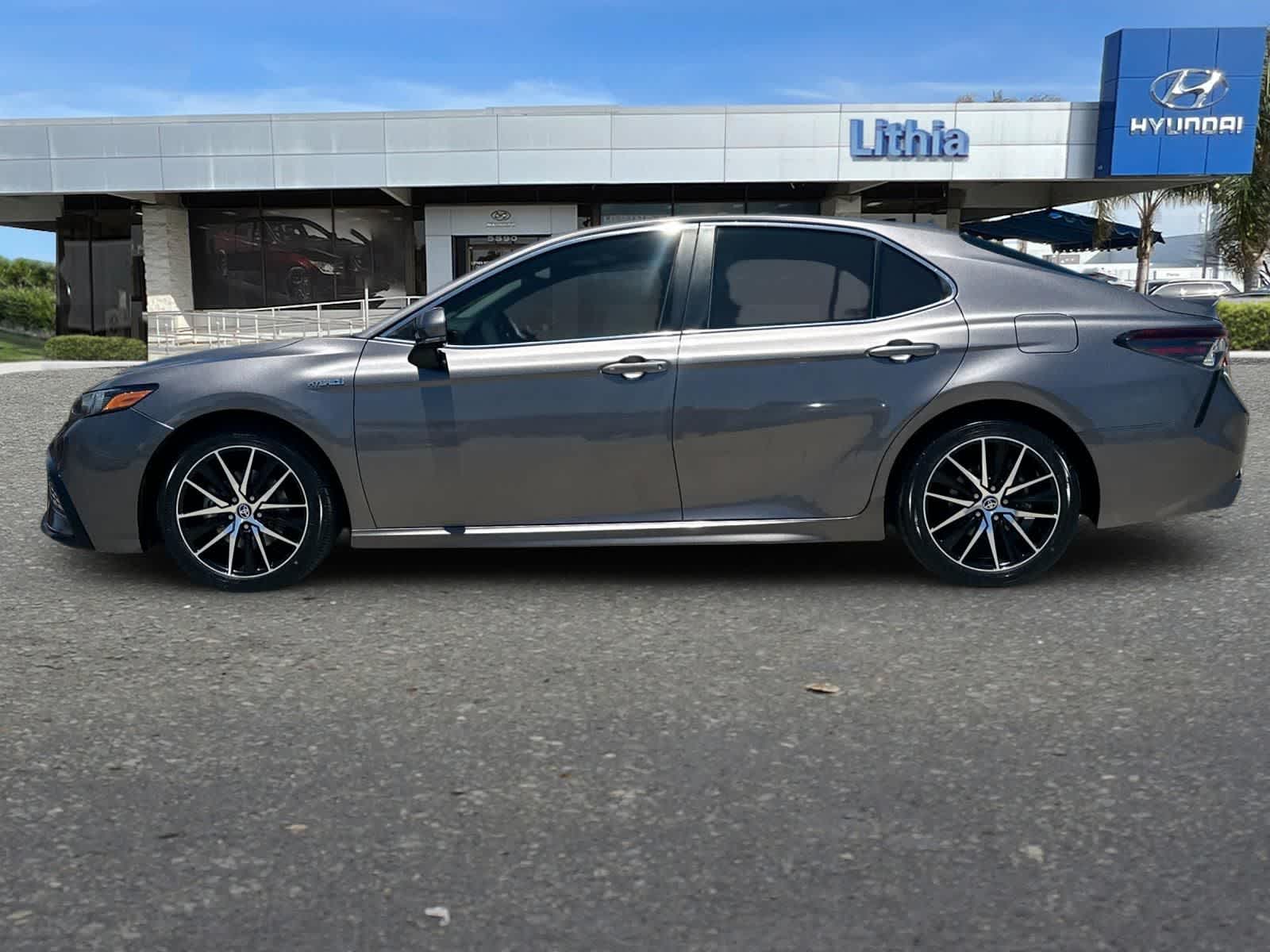 Thumbnail: 2021 Toyota Camry - 6