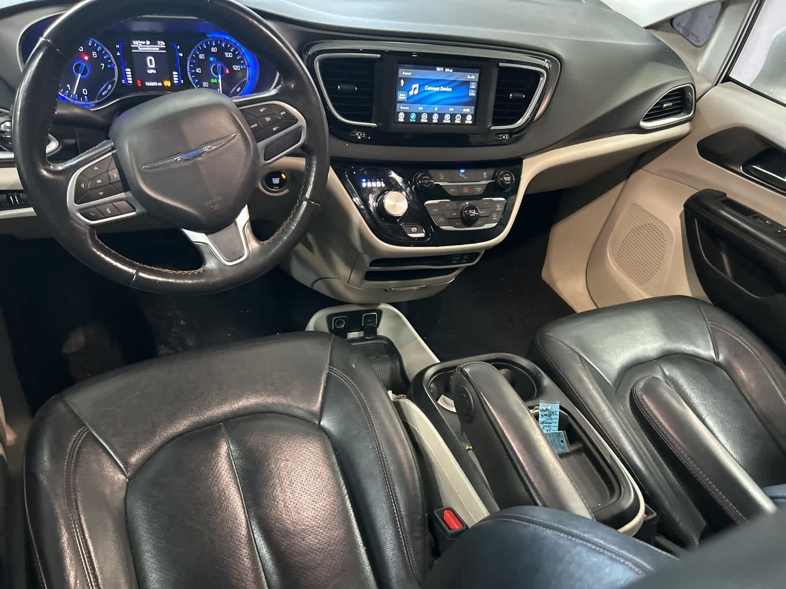 Thumbnail: 2020 Chrysler Pacifica - 20
