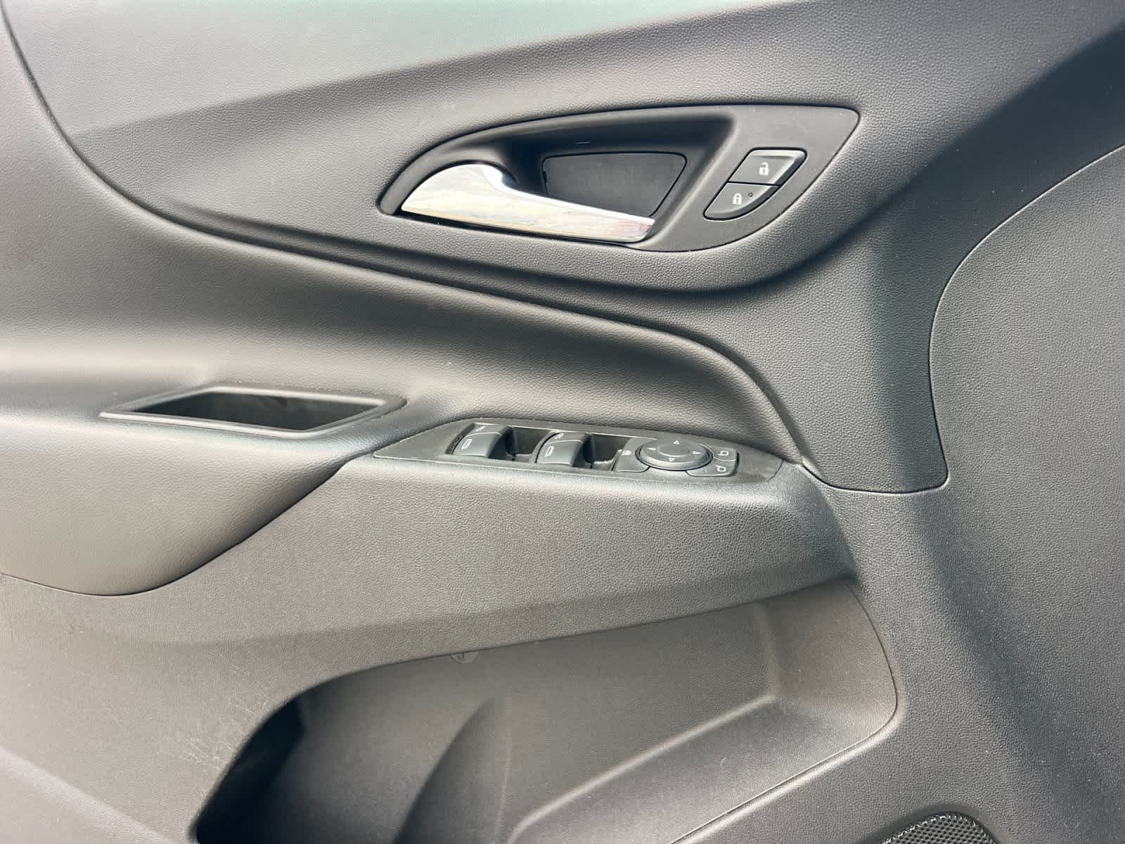 Thumbnail: 2022 Chevrolet Equinox - 12