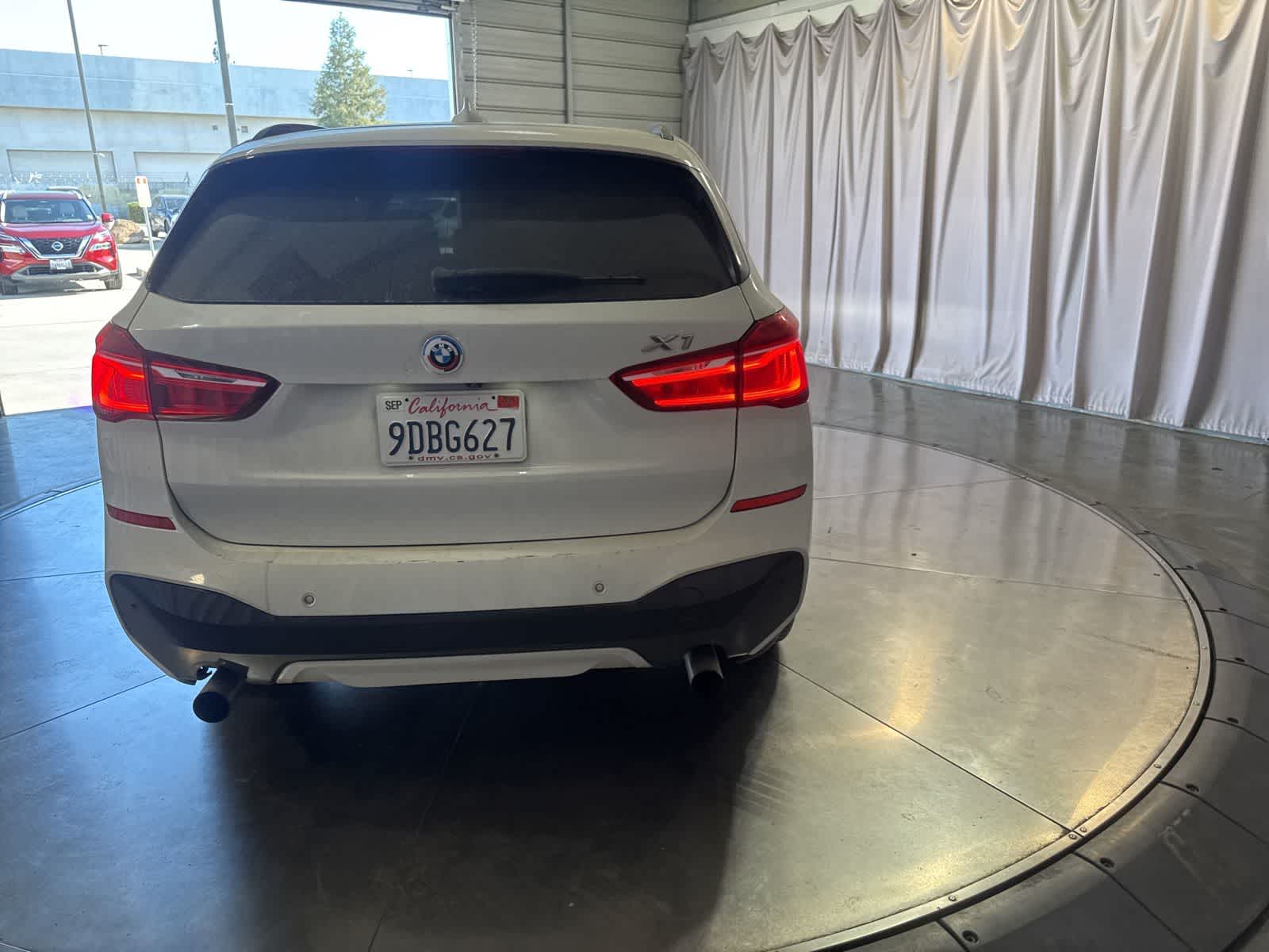 Thumbnail: 2017 BMW X1 - 6