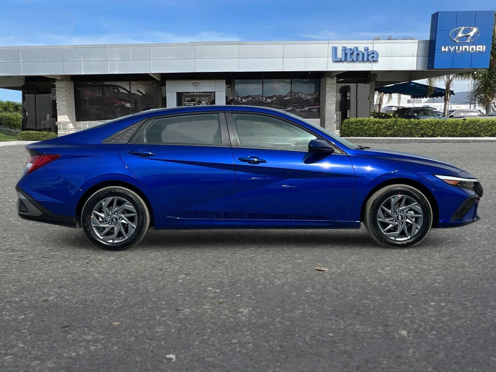 Thumbnail: 2025 Hyundai Elantra - 9