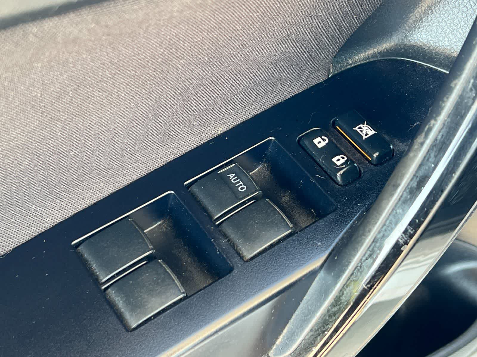 Thumbnail: 2017 Toyota Corolla iM - 14