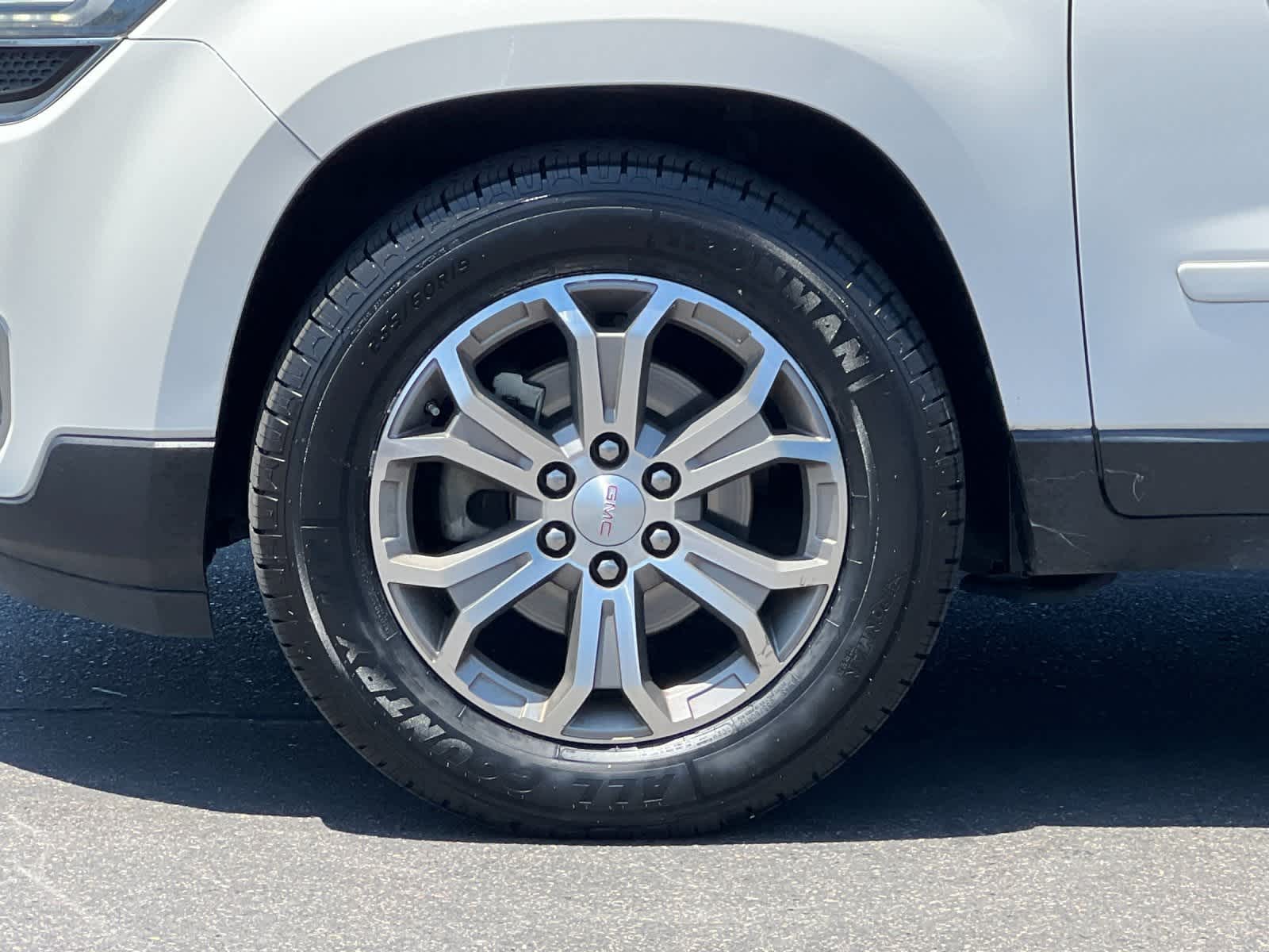 Thumbnail: 2015 GMC Acadia - 26