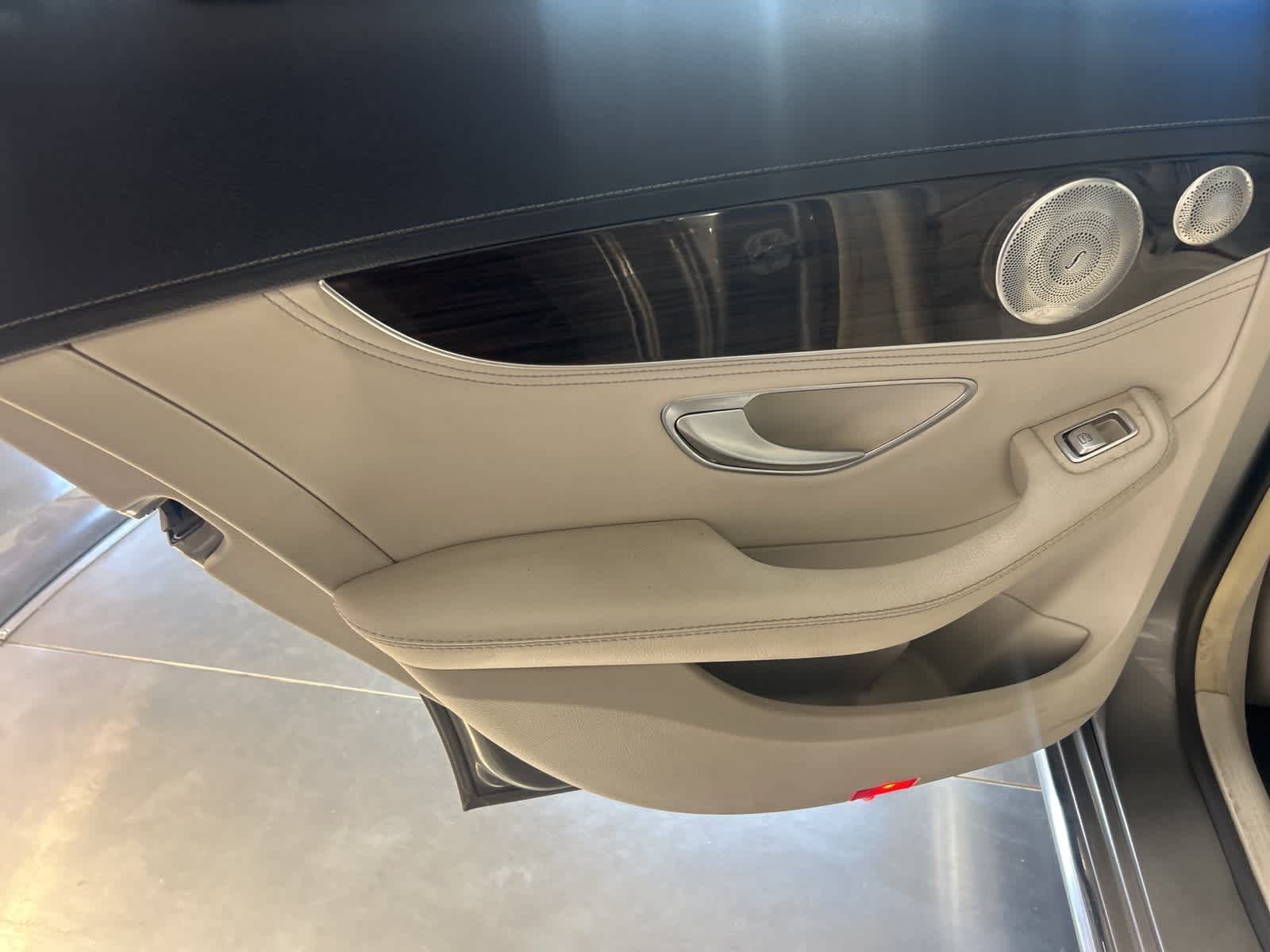 Thumbnail: 2015 Mercedes-Benz C-Class - 17