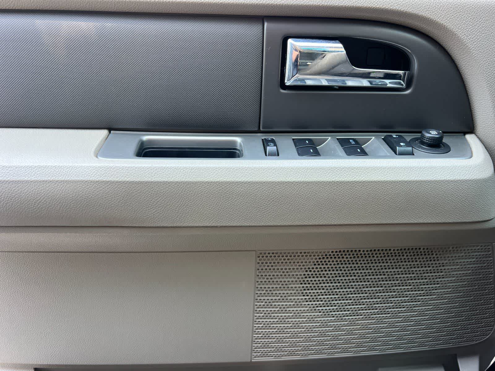 Thumbnail: 2011 Ford Expedition - 13