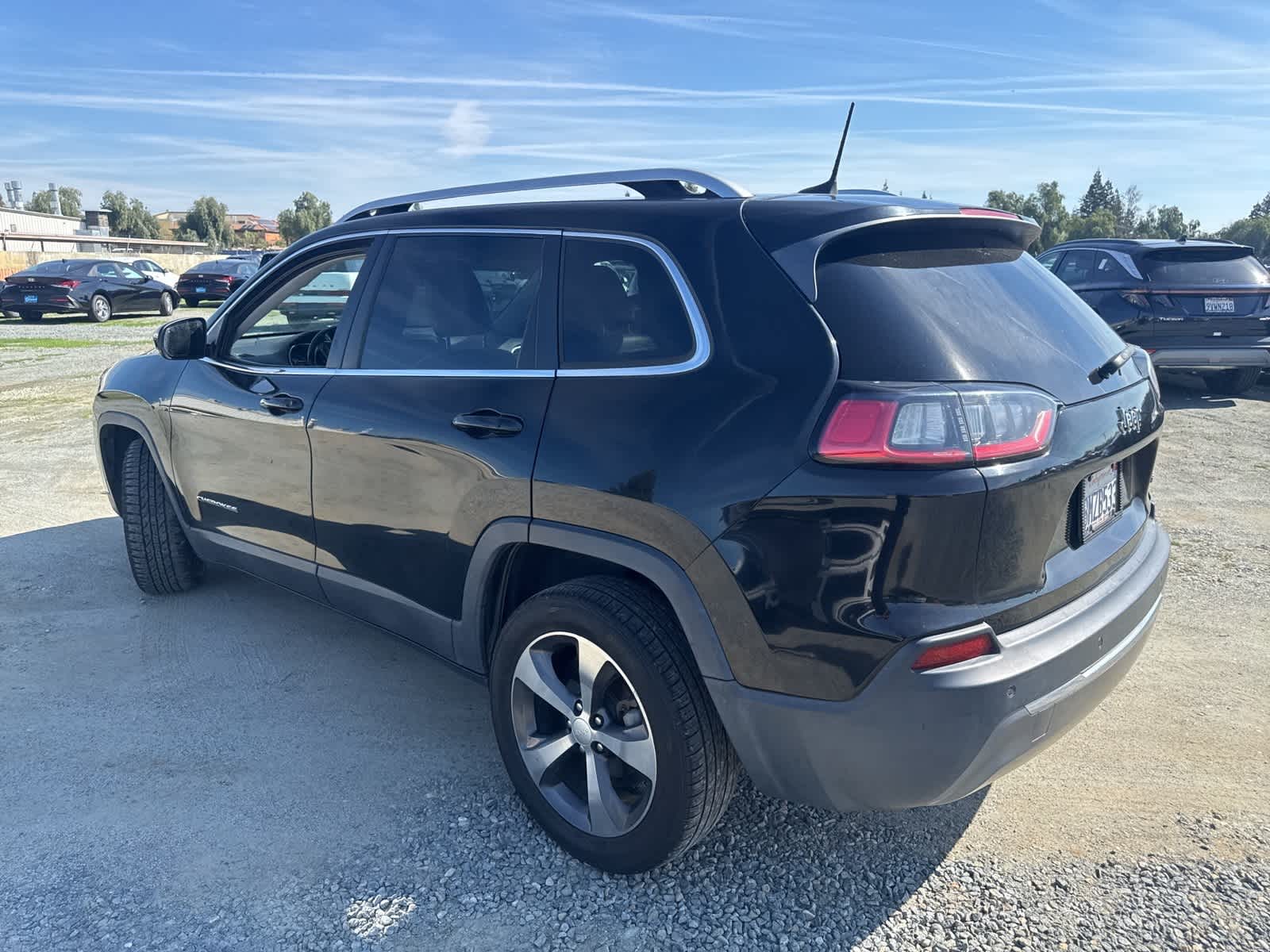 Thumbnail: 2019 Jeep Cherokee - 7