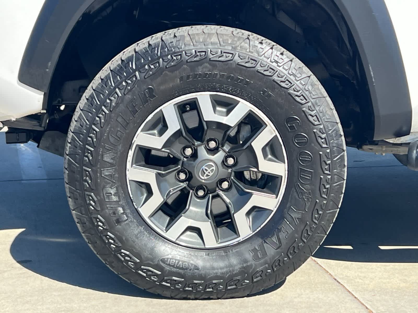 Thumbnail: 2023 Toyota Tacoma - 24