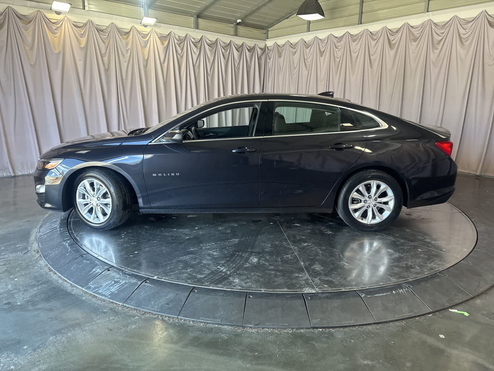 2023 Chevrolet Malibu 1LT photo 3