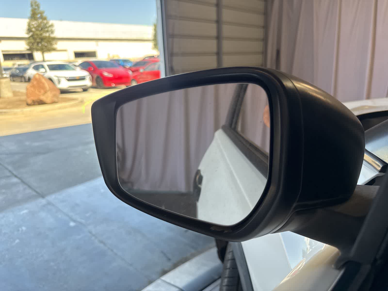 Thumbnail: 2020 Nissan Kicks - 17