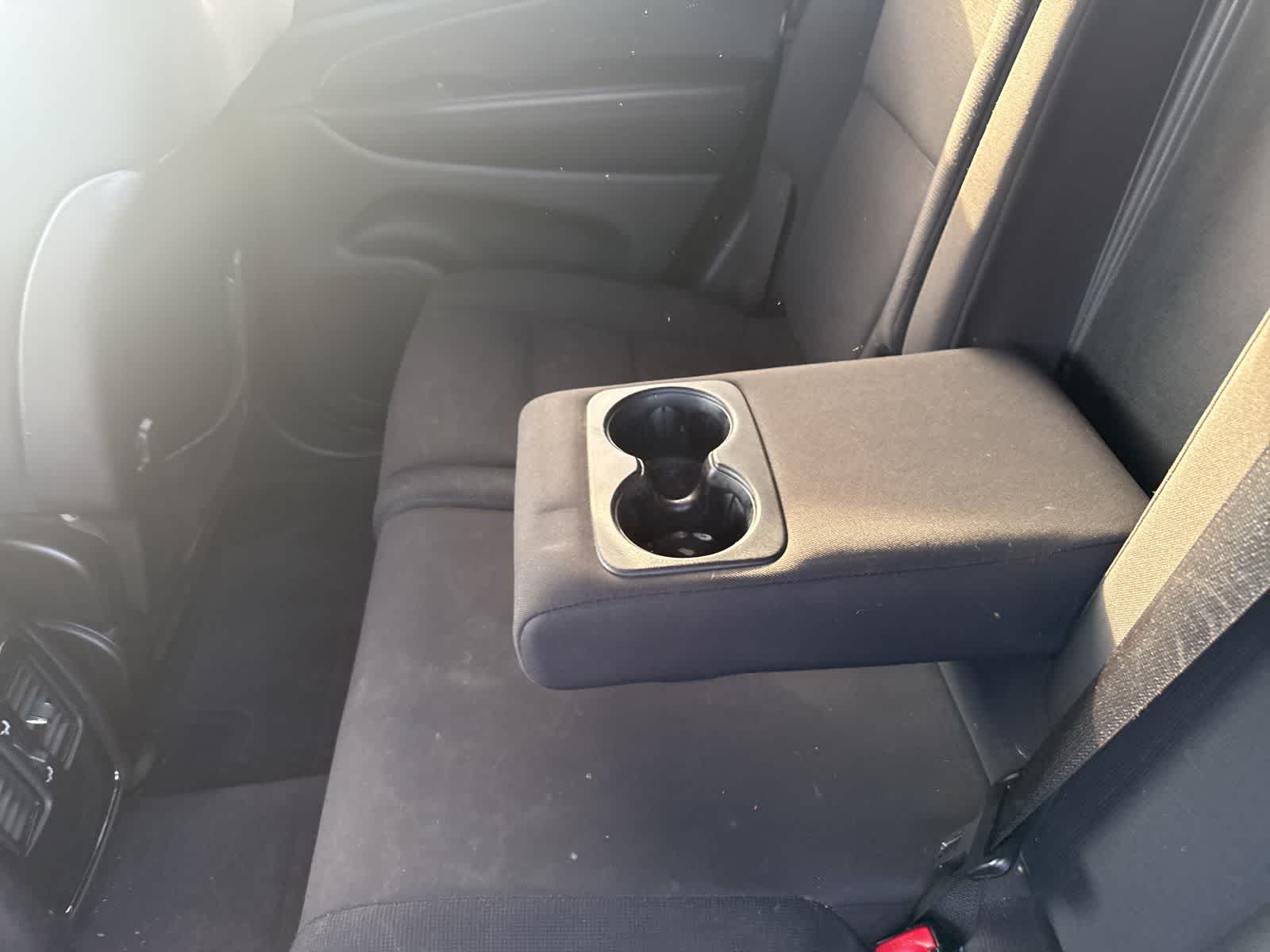 Thumbnail: 2015 Jeep Grand Cherokee - 17