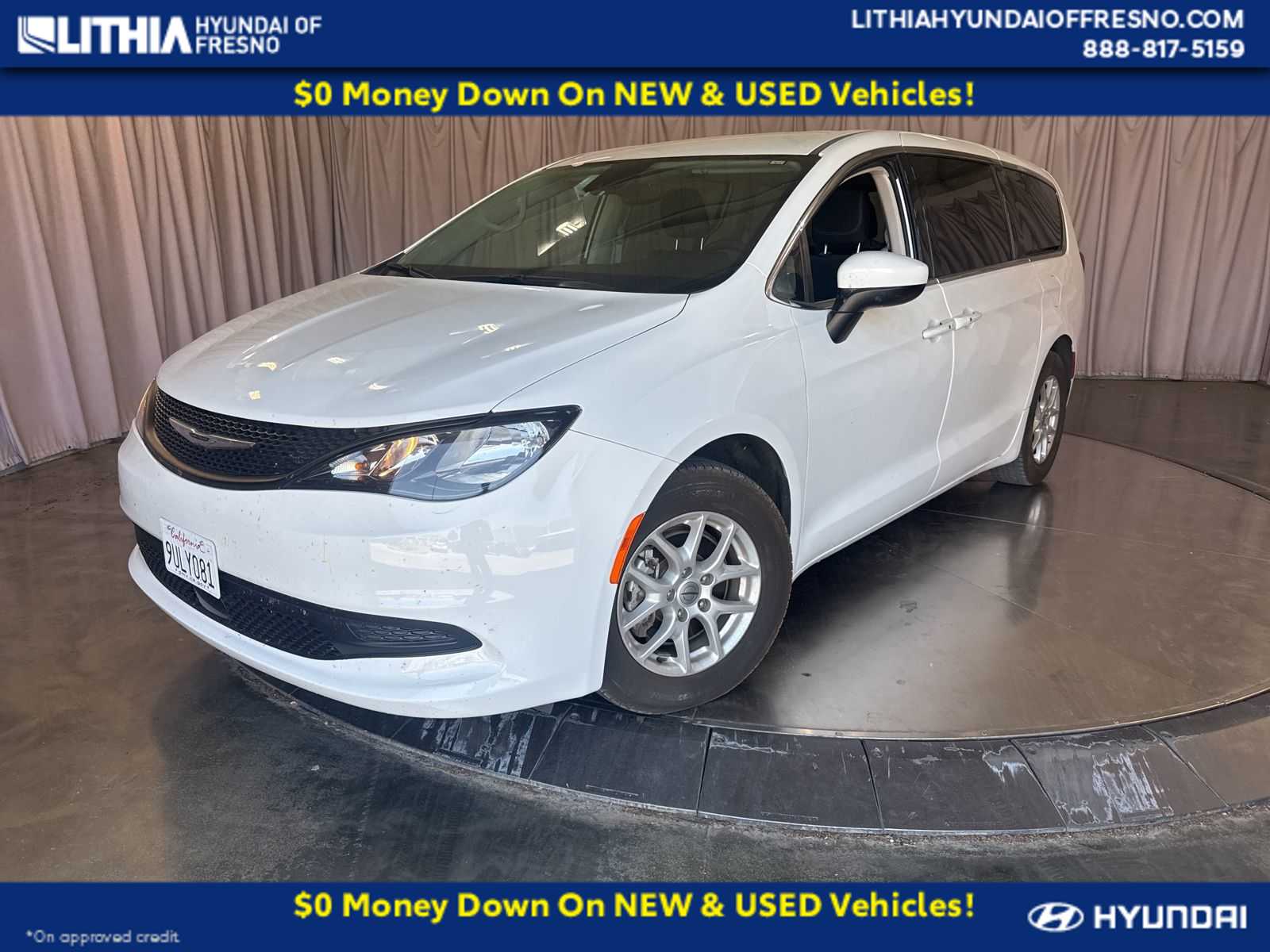 2023 Chrysler Voyager's photo