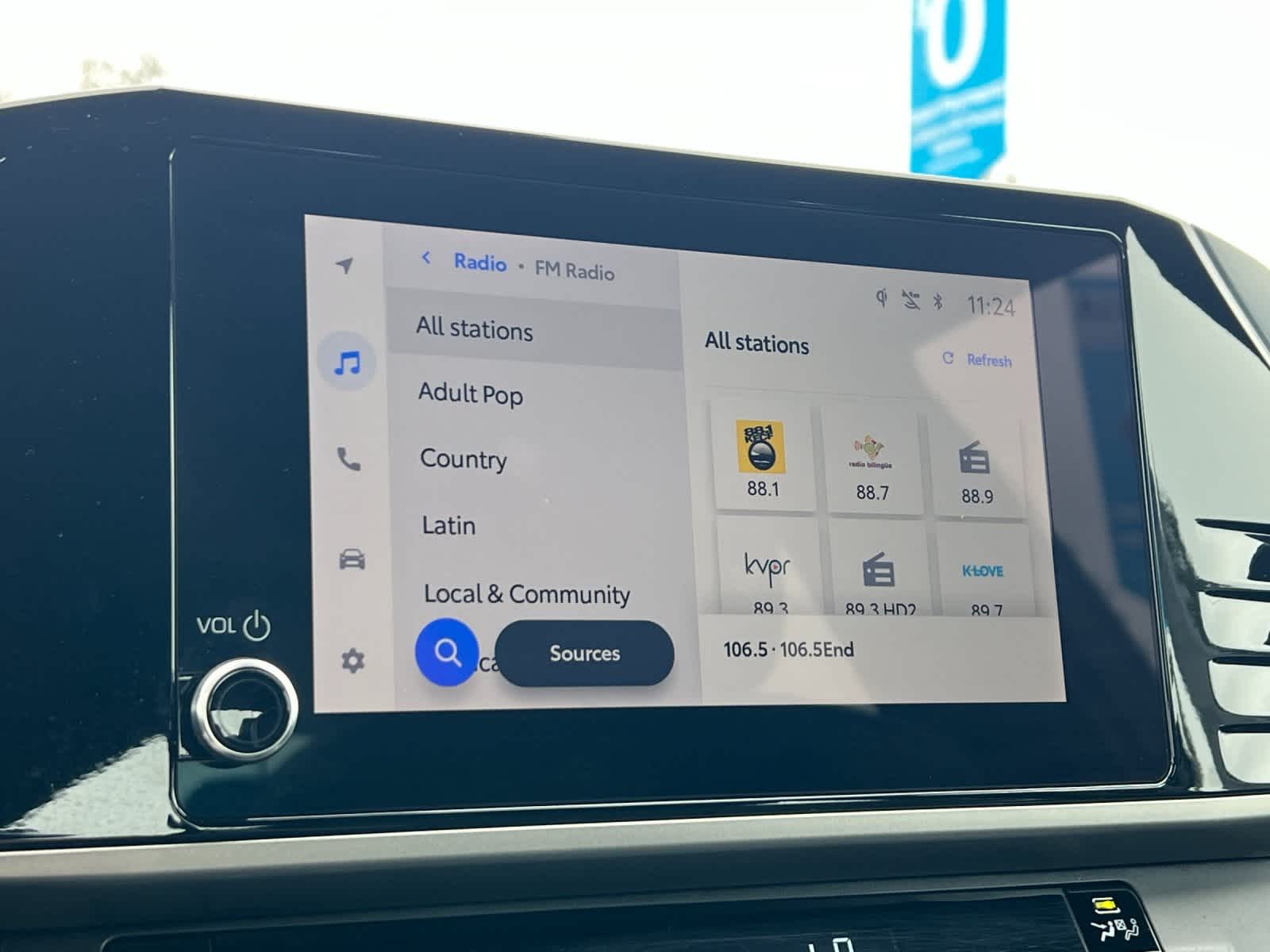 Thumbnail: 2025 Toyota Camry - 18