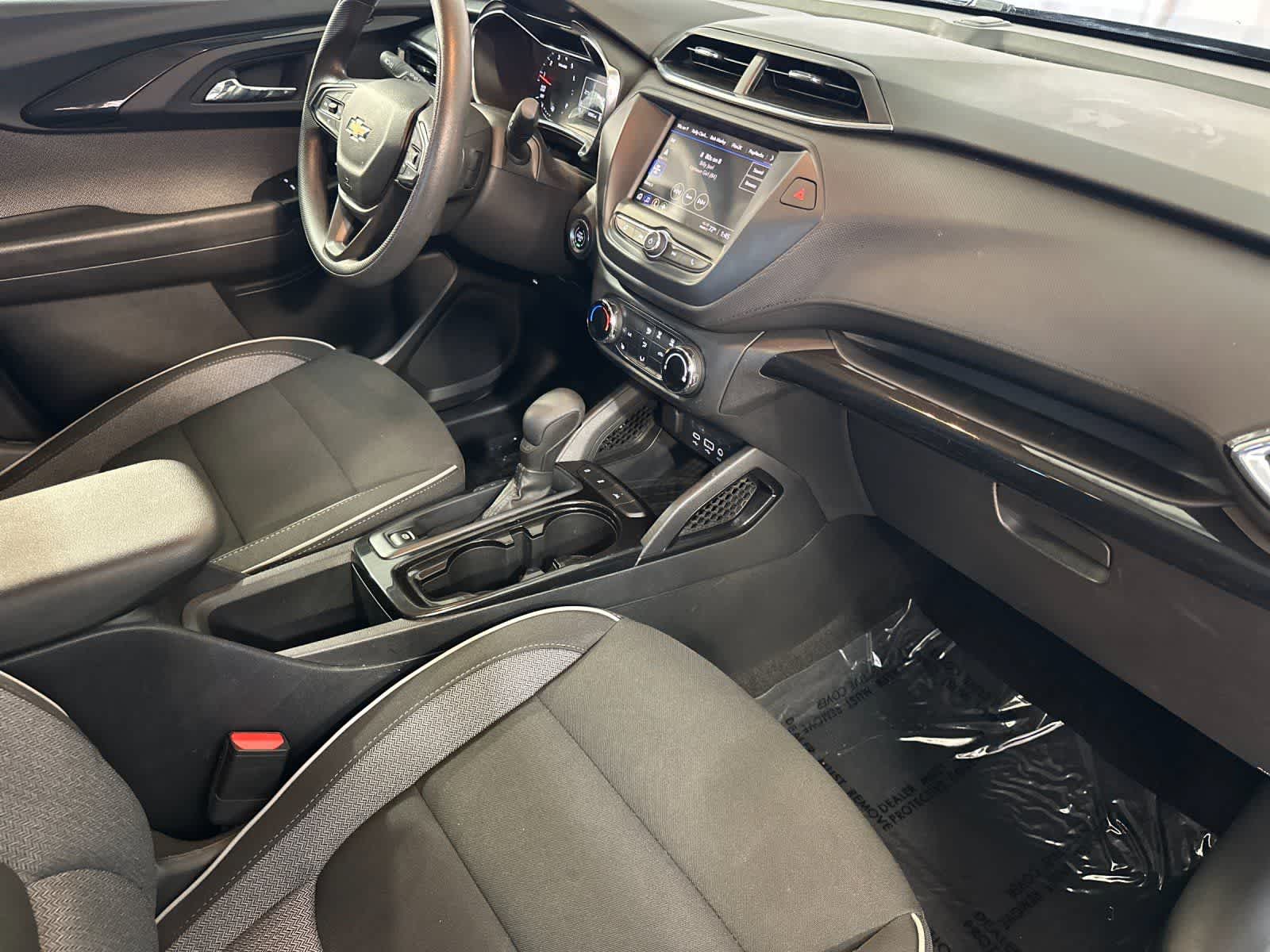 Thumbnail: 2023 Chevrolet TrailBlazer - 17