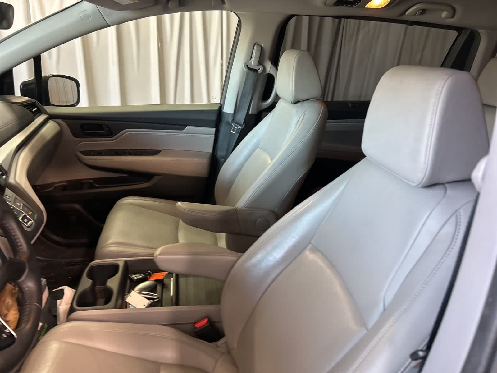 Thumbnail: 2020 Honda Odyssey - 24